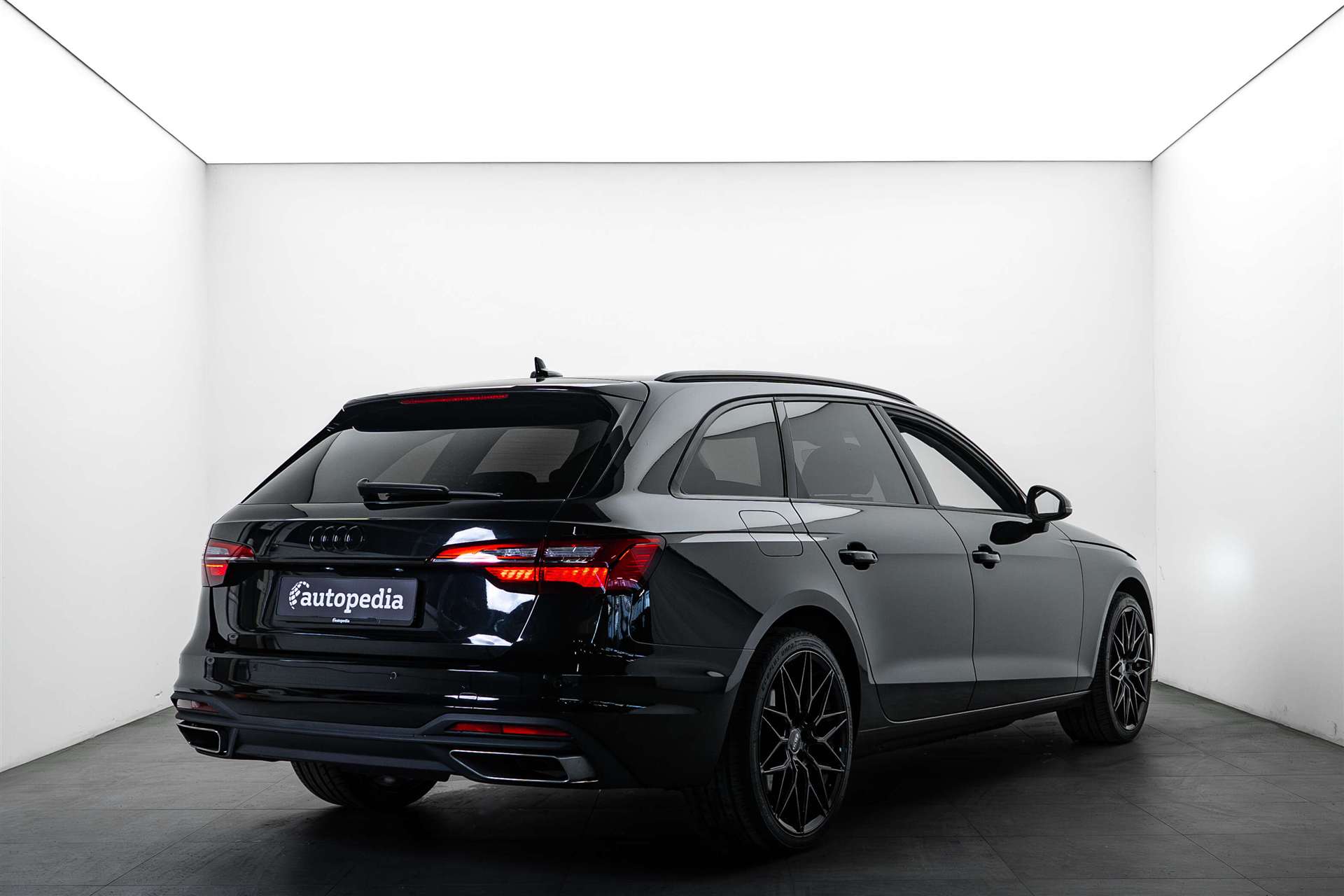 AUDI A4 Avant 35 TFSI S-tronic-showroom-element-2