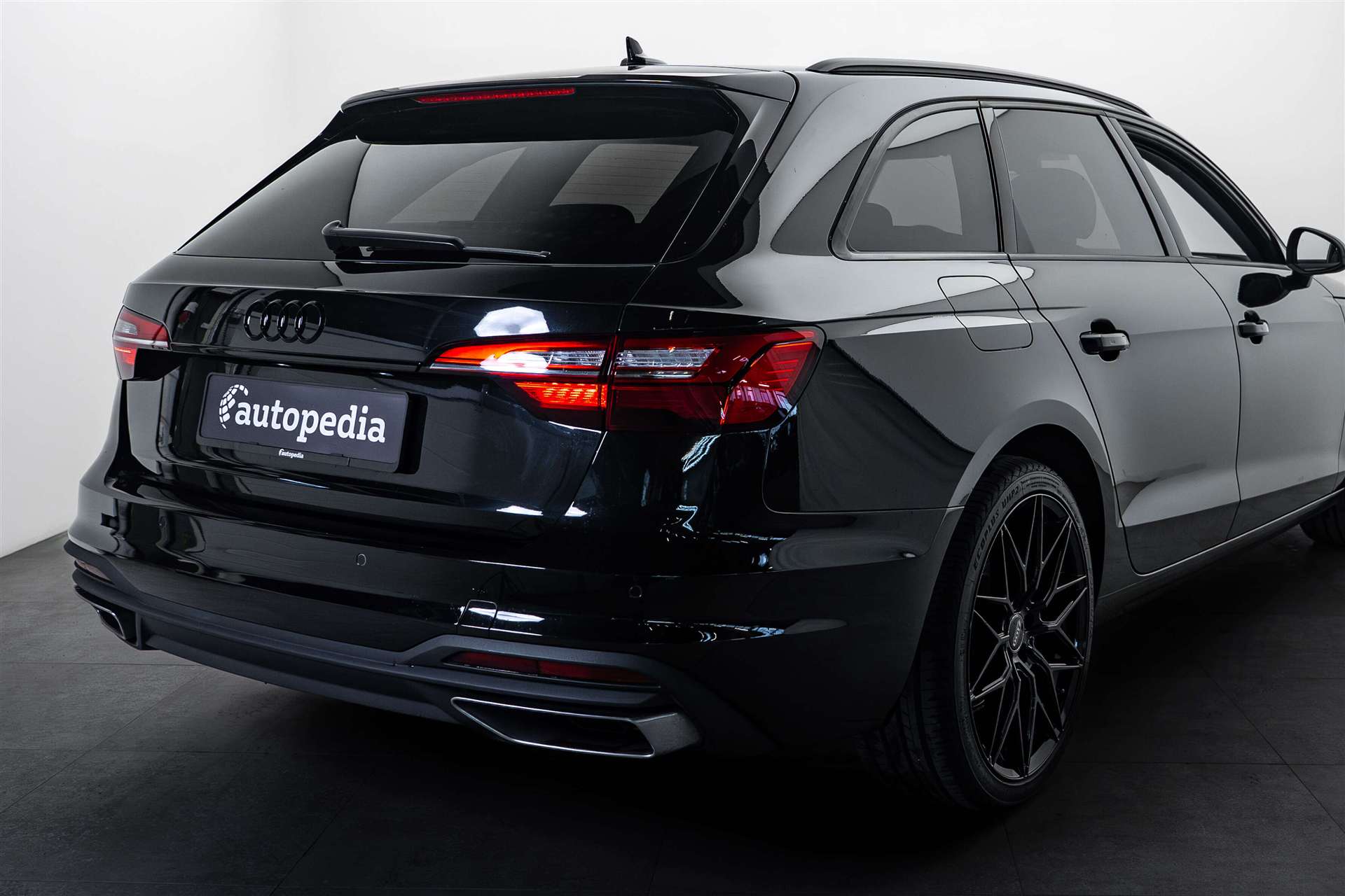 AUDI A4 Avant 35 TFSI S-tronic-showroom-element-3