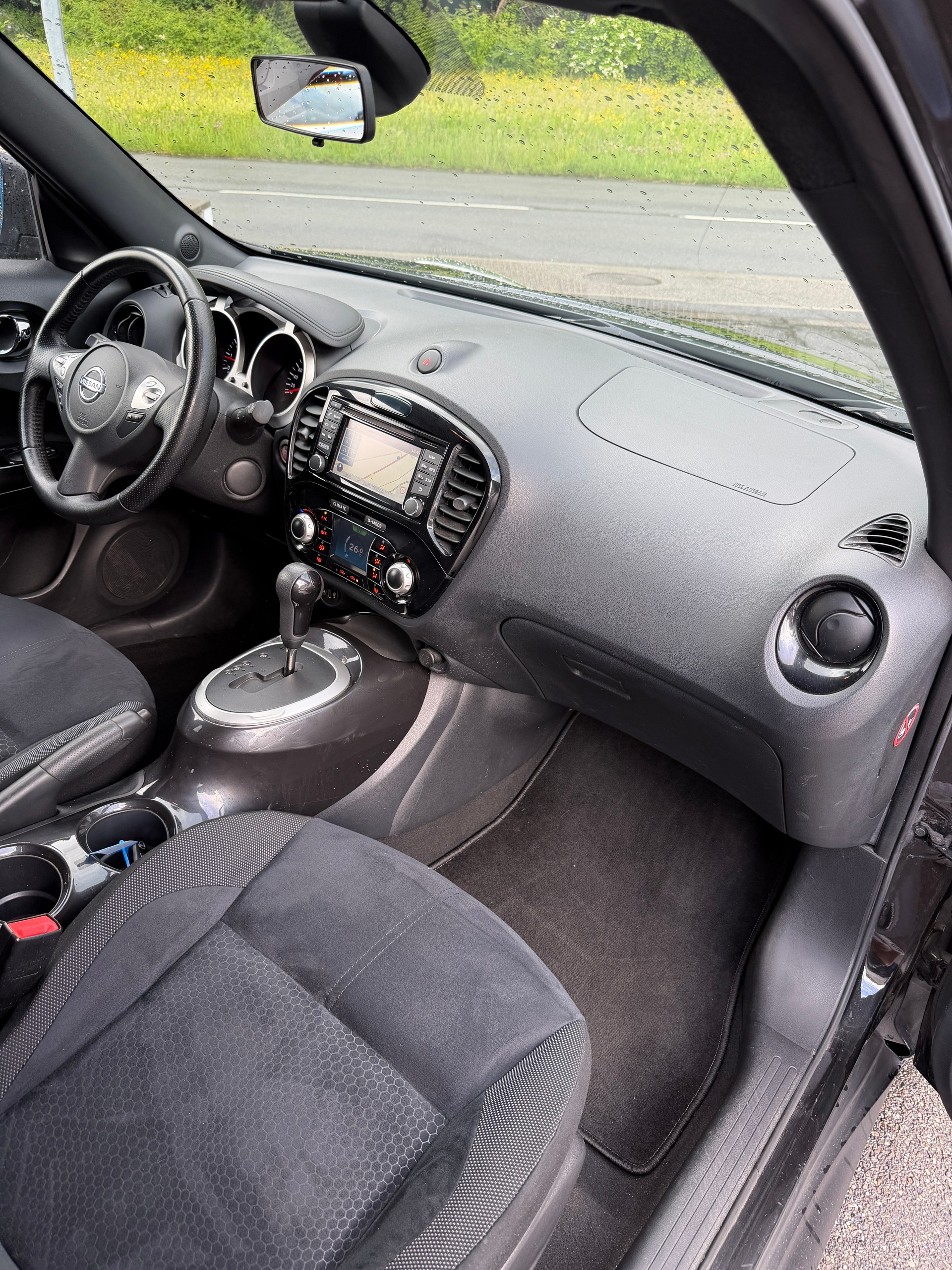 NISSAN Juke 1.6 DIG-T N-Connecta 4x4 Xtronic M-CVT-image-9
