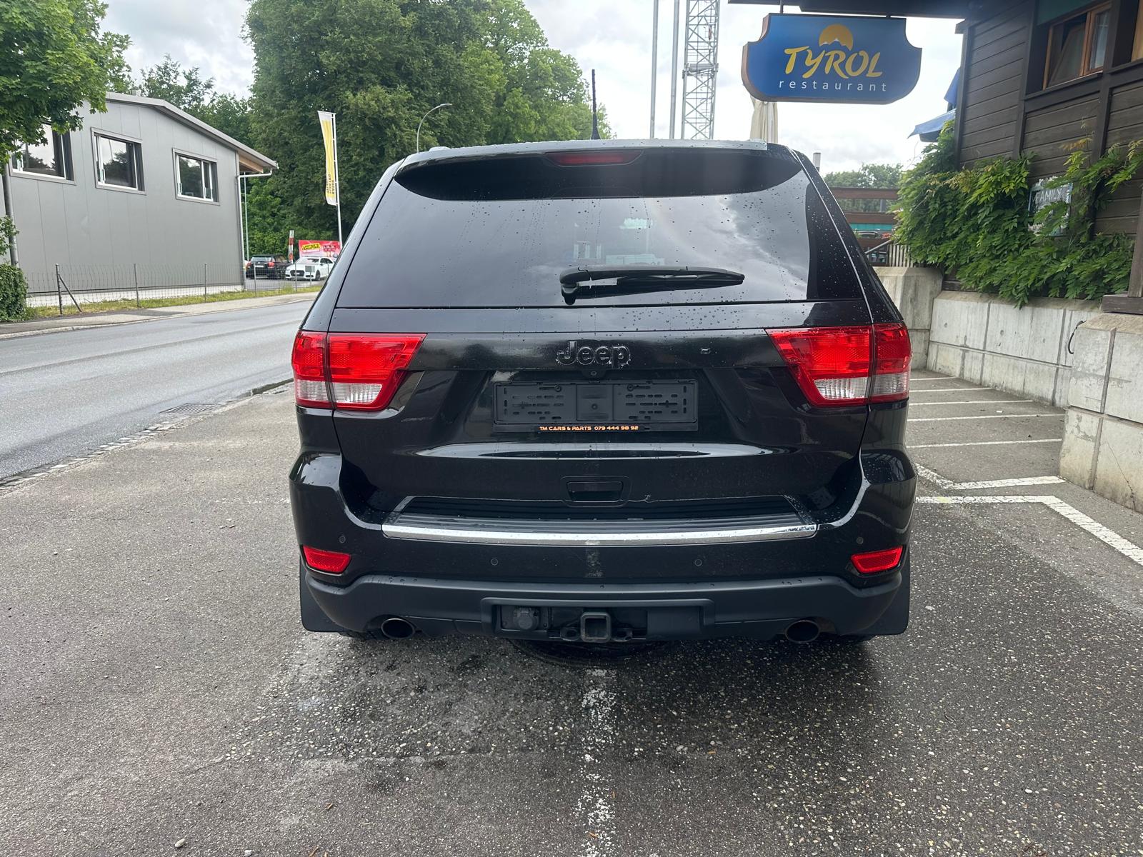 JEEP Grand Cherokee 5.7 HEMI Overland Automatic-image-5