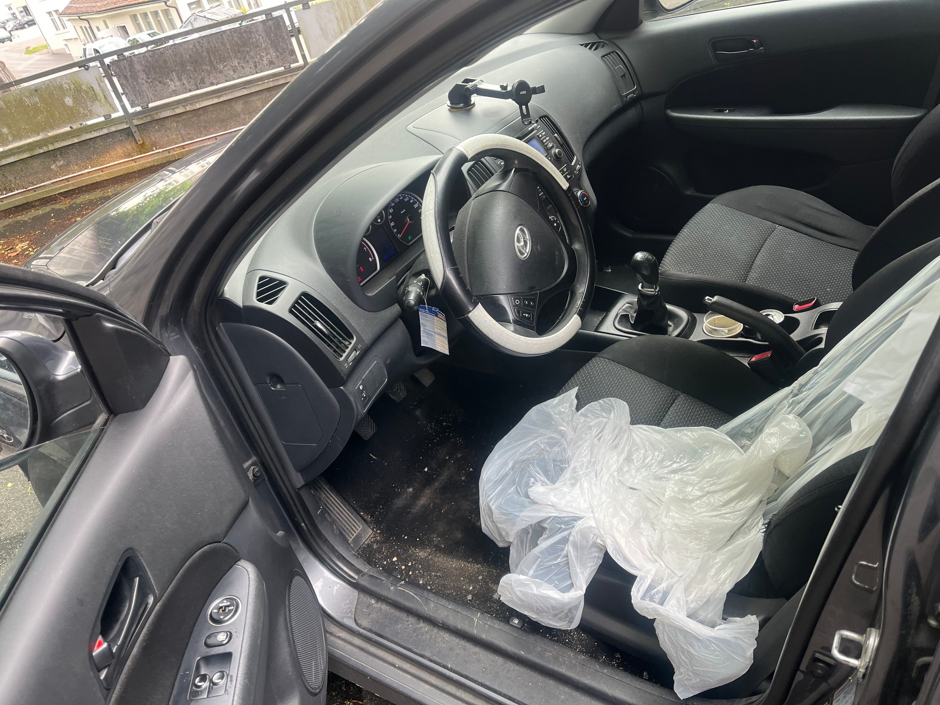 HYUNDAI i30 1.4 Comfort-image-12