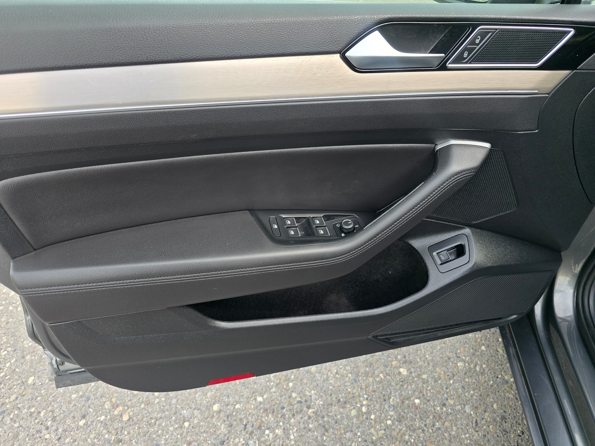 VW Passat Variant 2.0 TDI SCR BMT Highline 4Motion-image-14