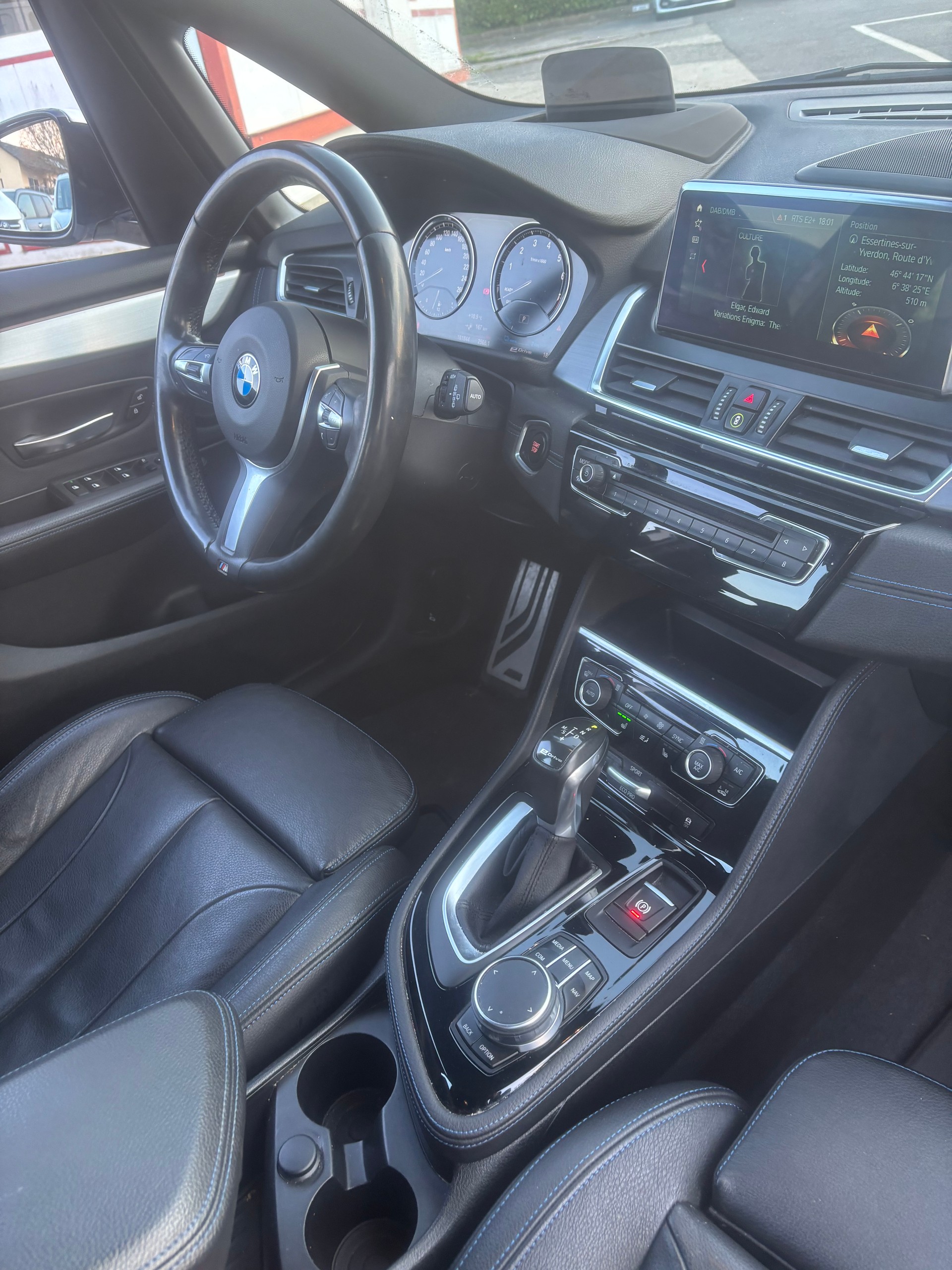BMW 225xe iPerformance Active Tourer Steptronic Luxury Line-image-12