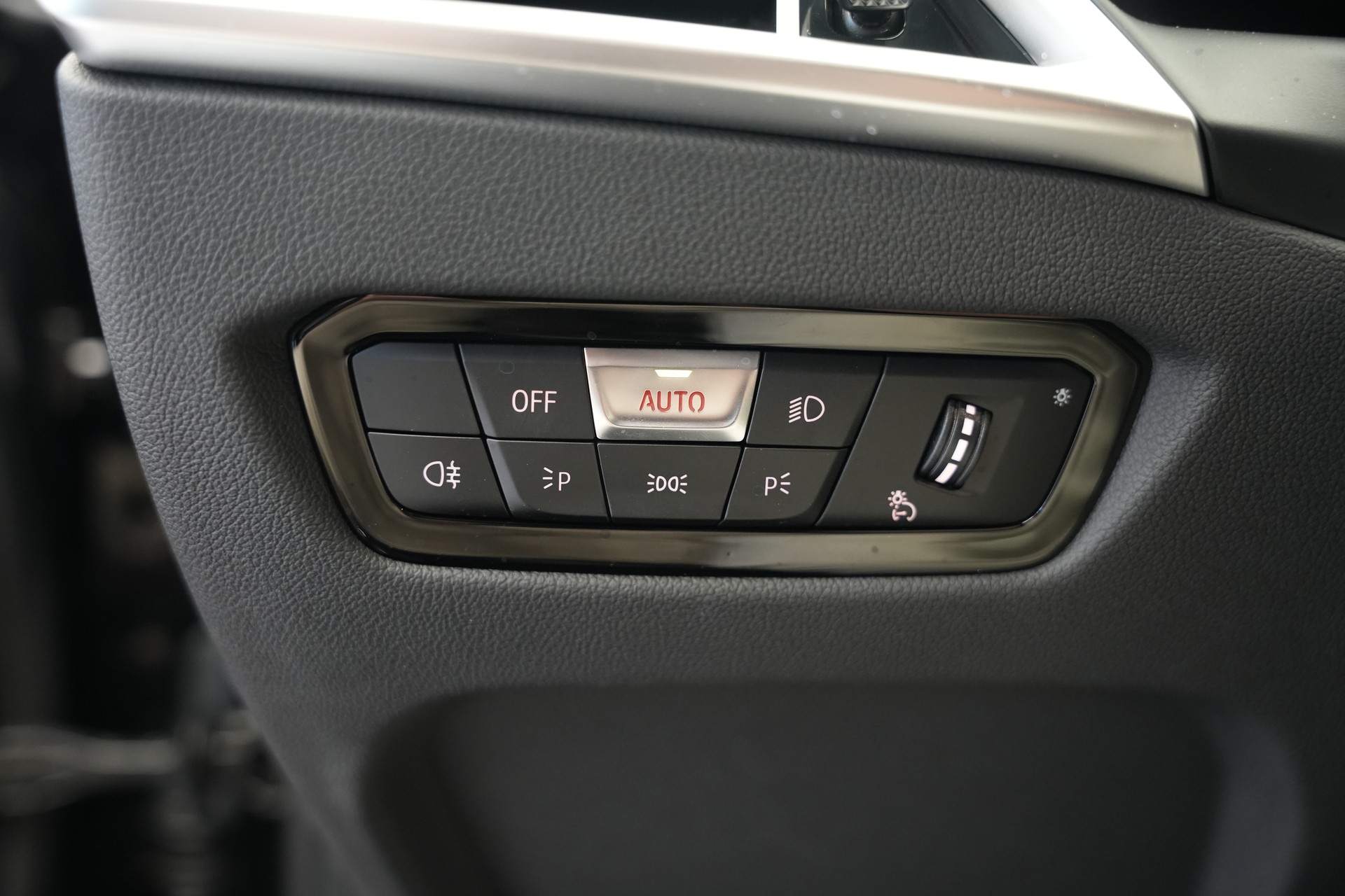 BMW M340i xDrive 48V Steptronic *Facelift* *HuD* *Curved Display*-image-15