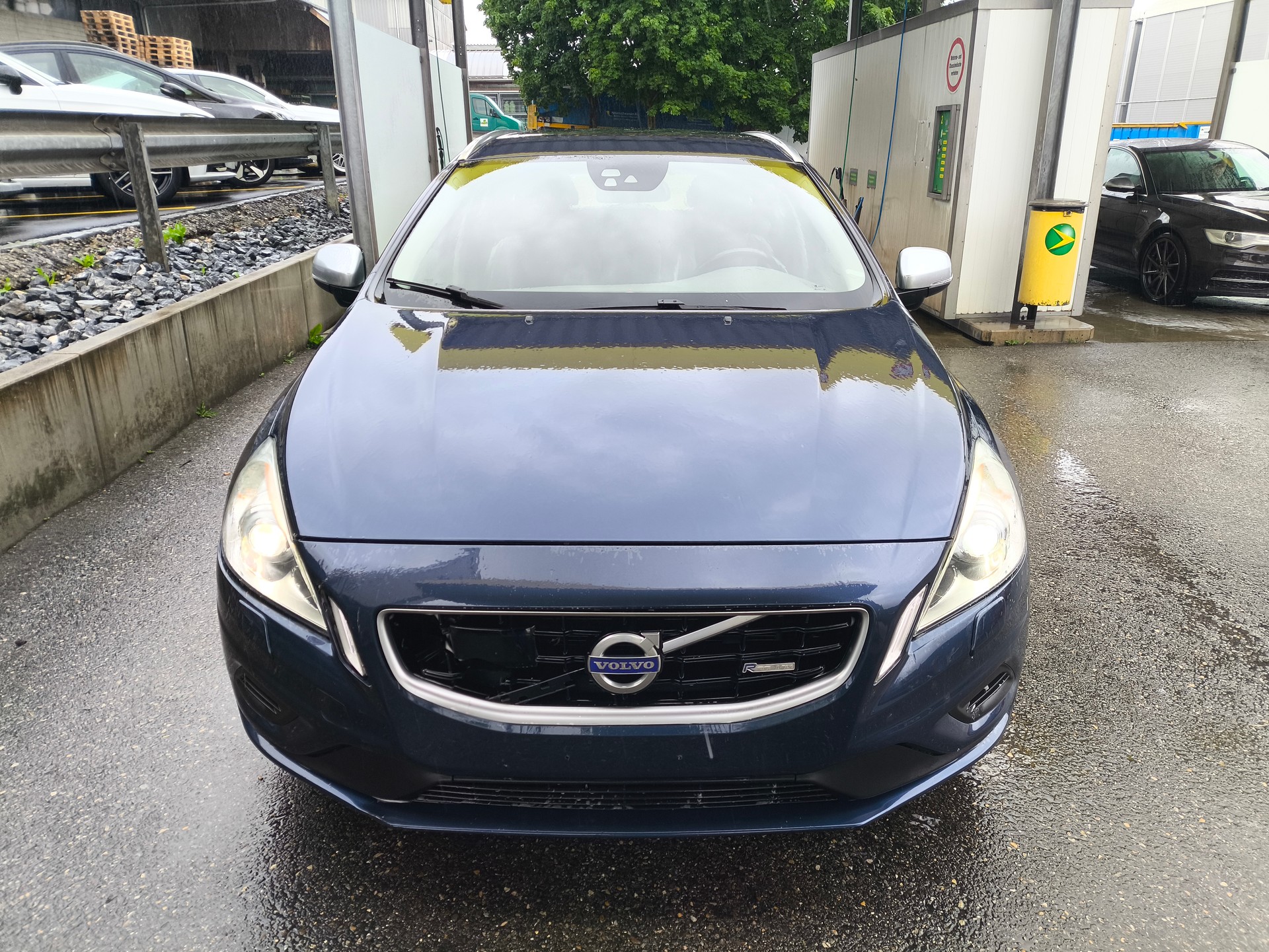 VOLVO V60 D3 Geartronic-image-5