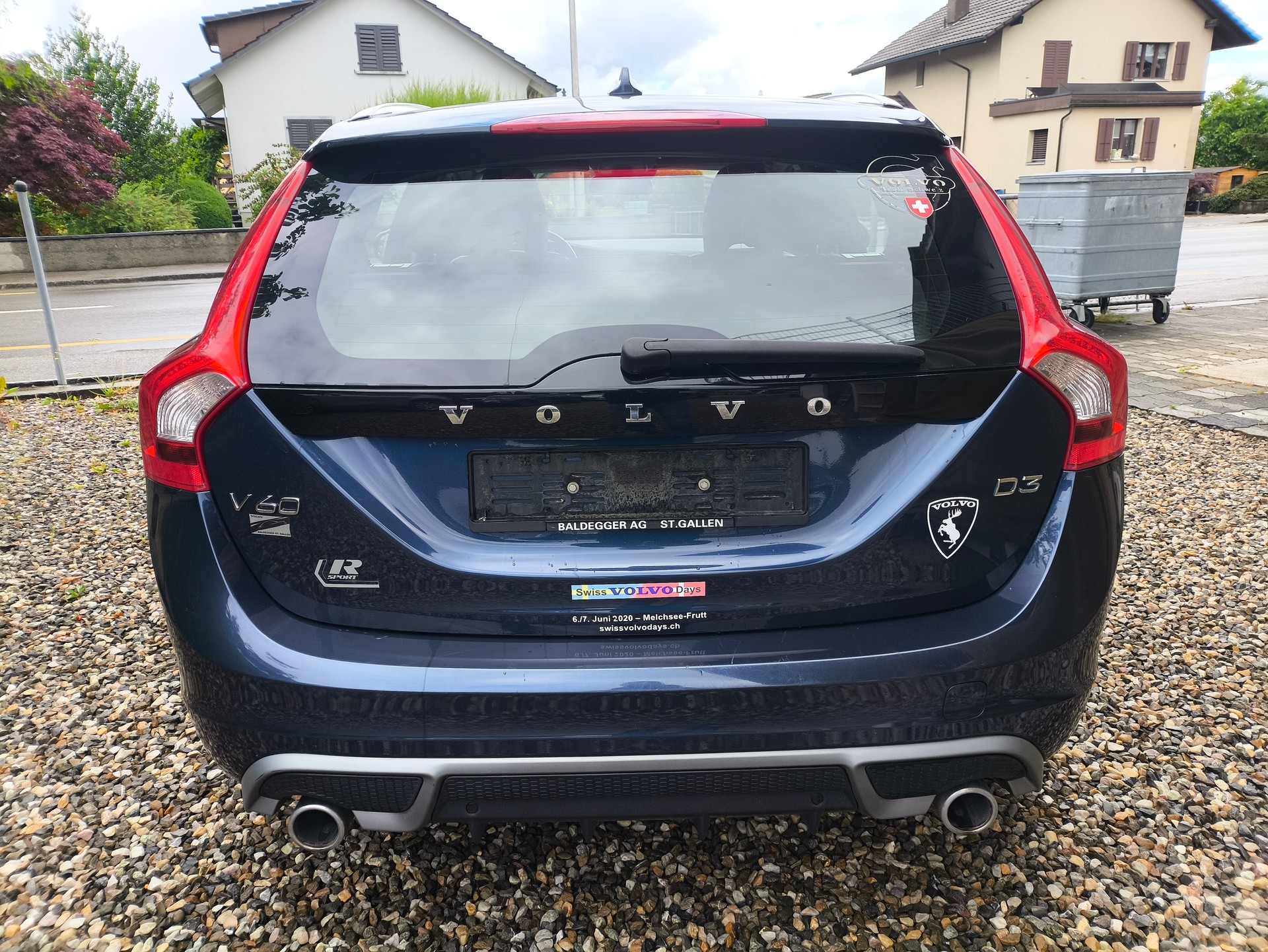 VOLVO V60 D3 Geartronic-image-3