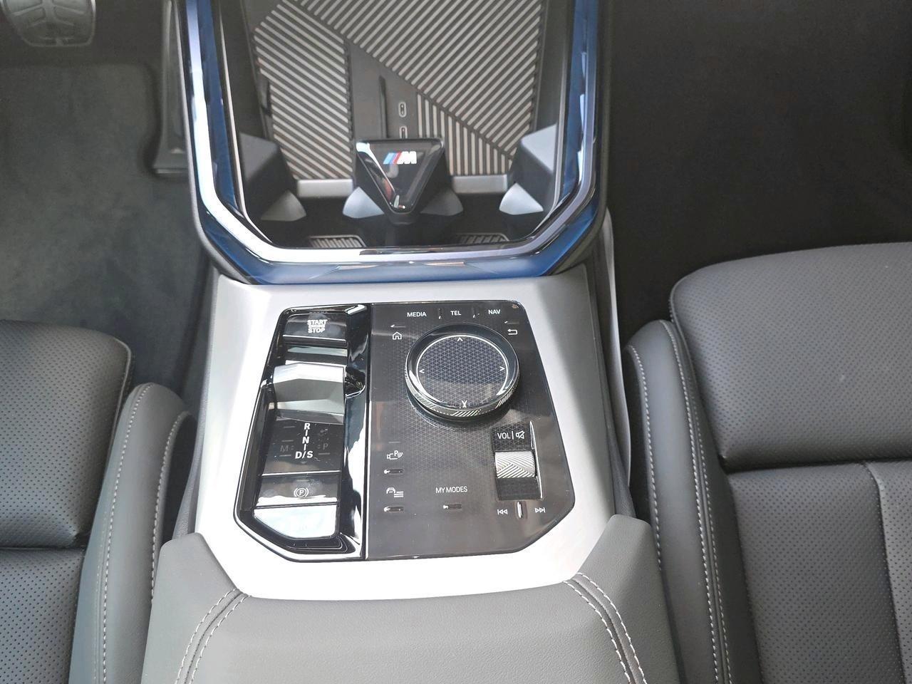 BMW X3 M50i-image-10