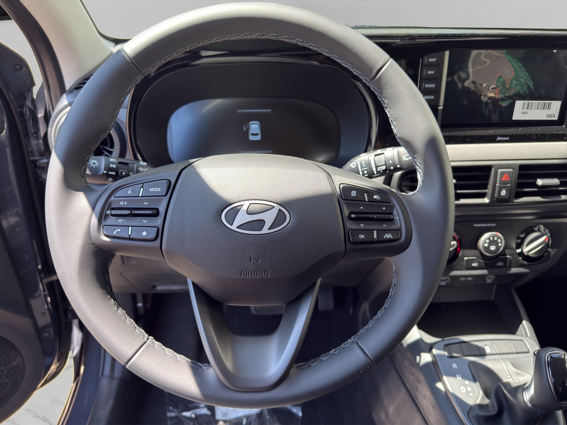 HYUNDAI i10 1.0 Origo Automat * CH Fahrzeug * 5 Jahre Garantie * 8 fach * NEUWAGEN *-image-11
