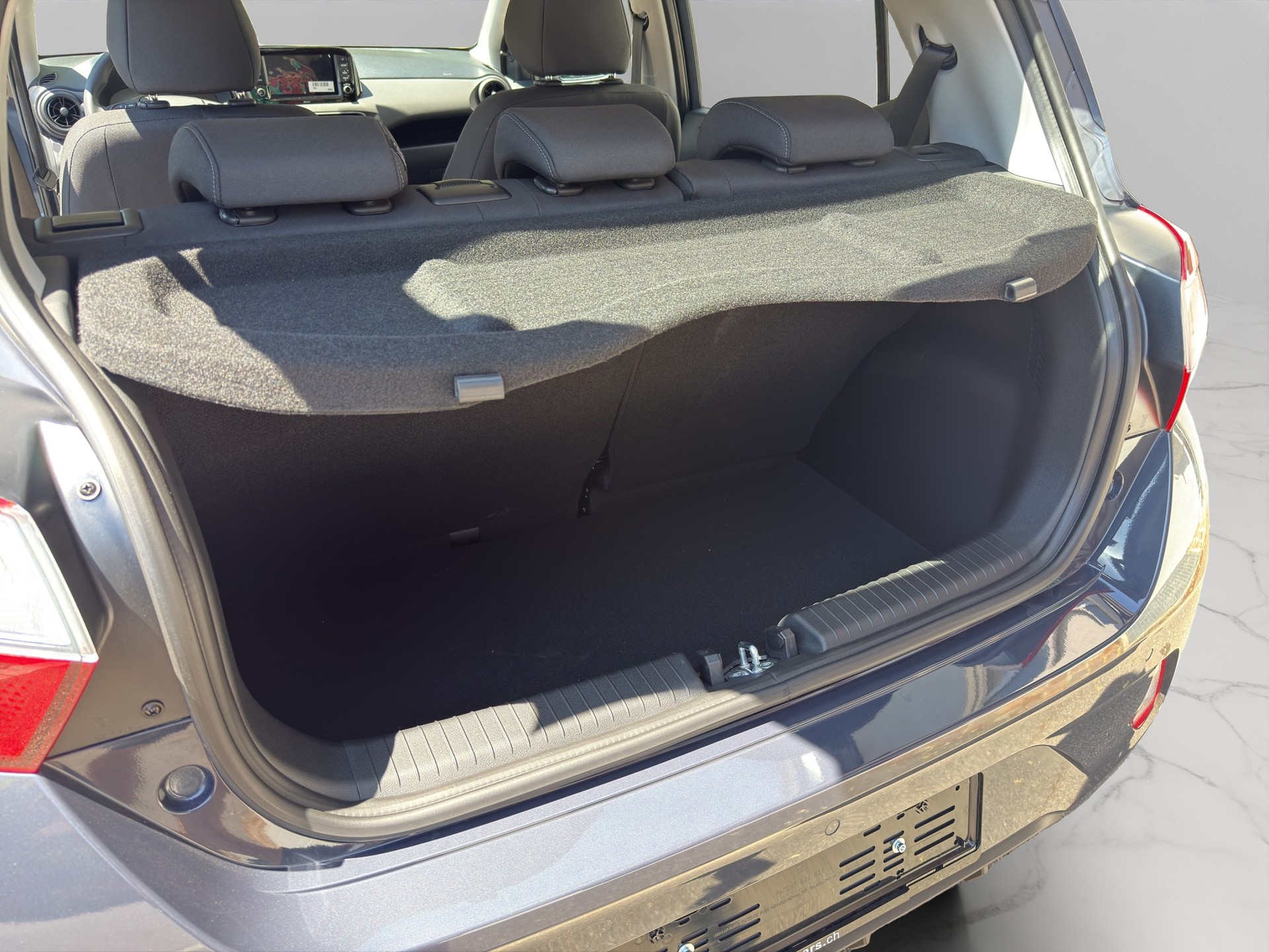 HYUNDAI i10 1.0 Origo Automat * CH Fahrzeug * 5 Jahre Garantie * 8 fach * NEUWAGEN *-image-9