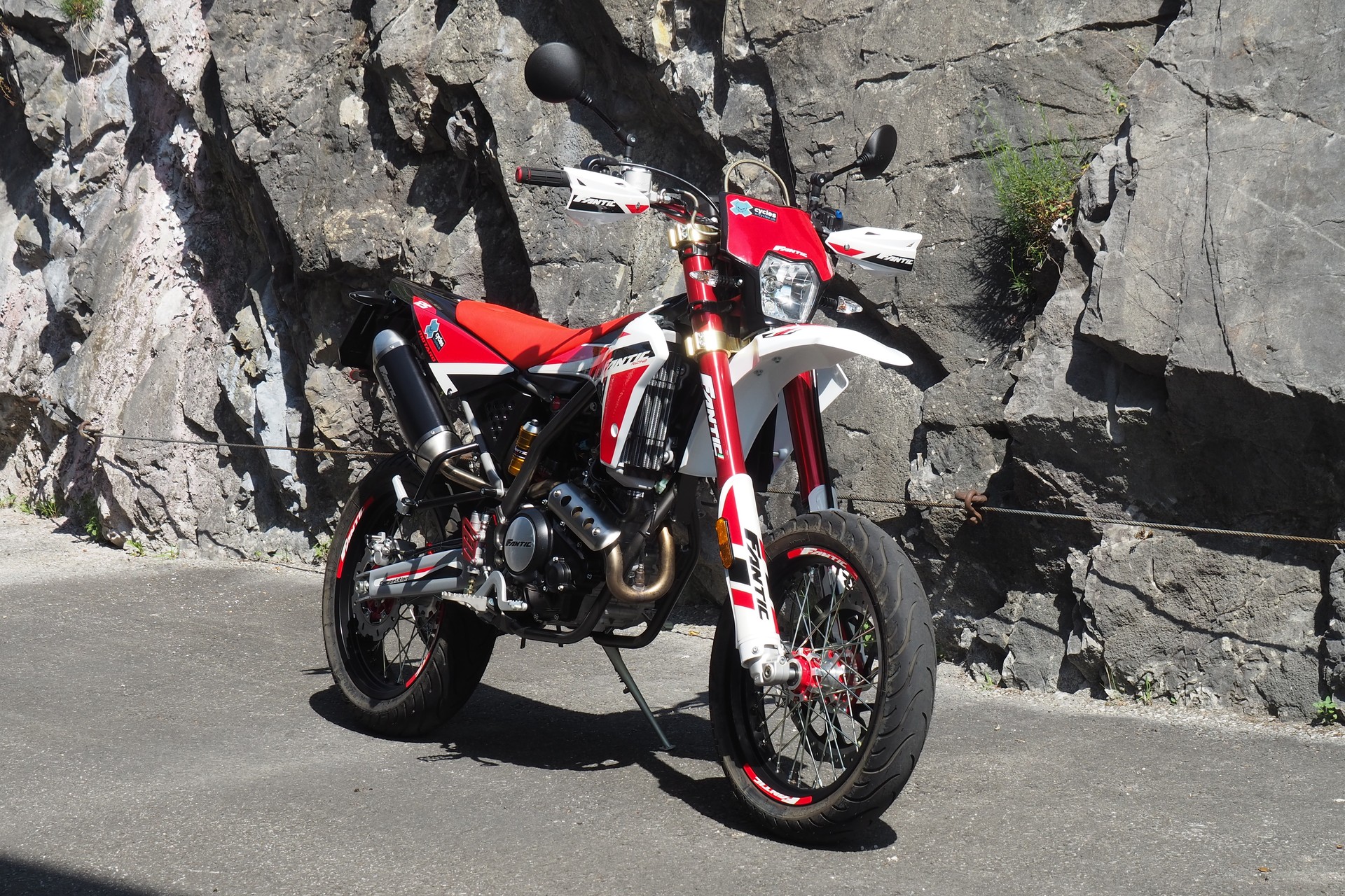 FANTIC XMF 125 Motard-image-0