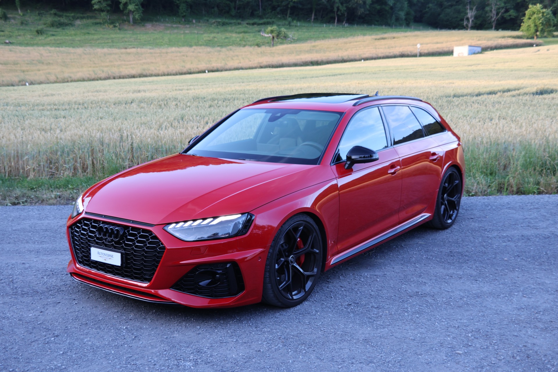 AUDI RS4 Avant quattro tiptronic