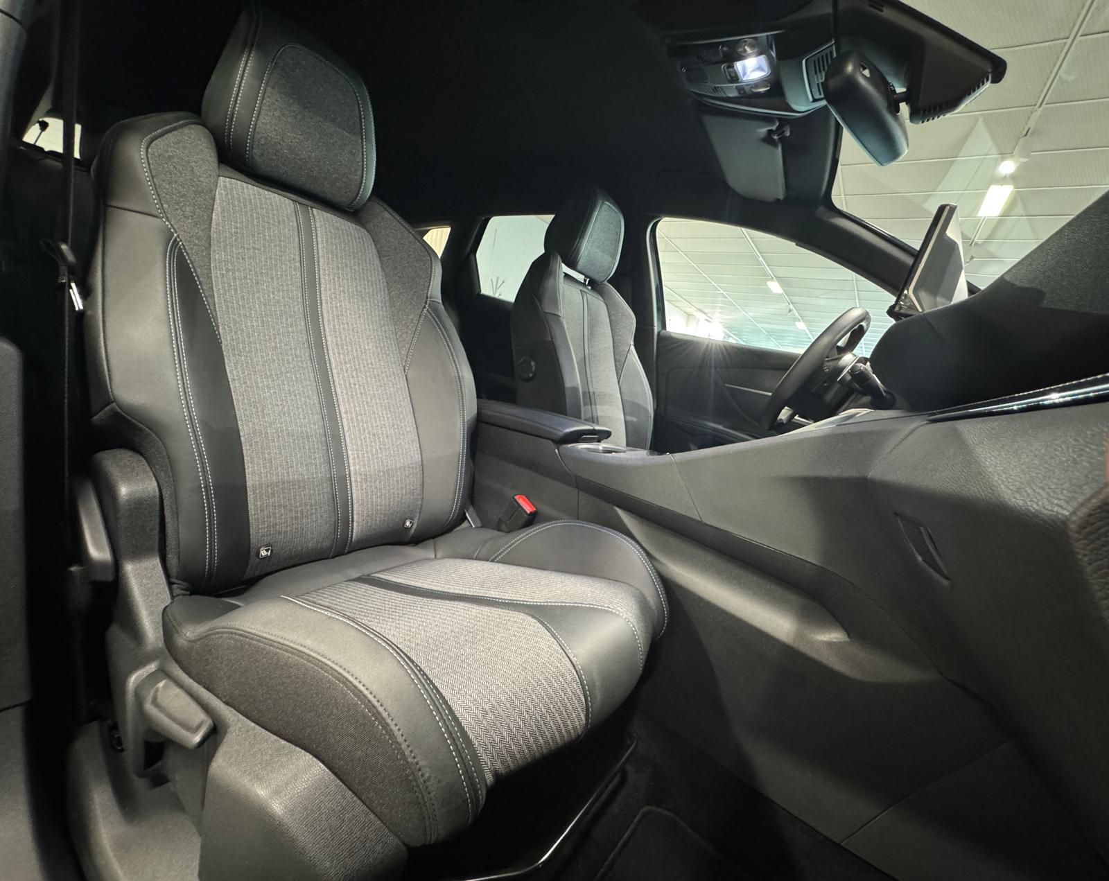 PEUGEOT 3008 1.6 Plug-in Hybrid Allure Pack-image-10