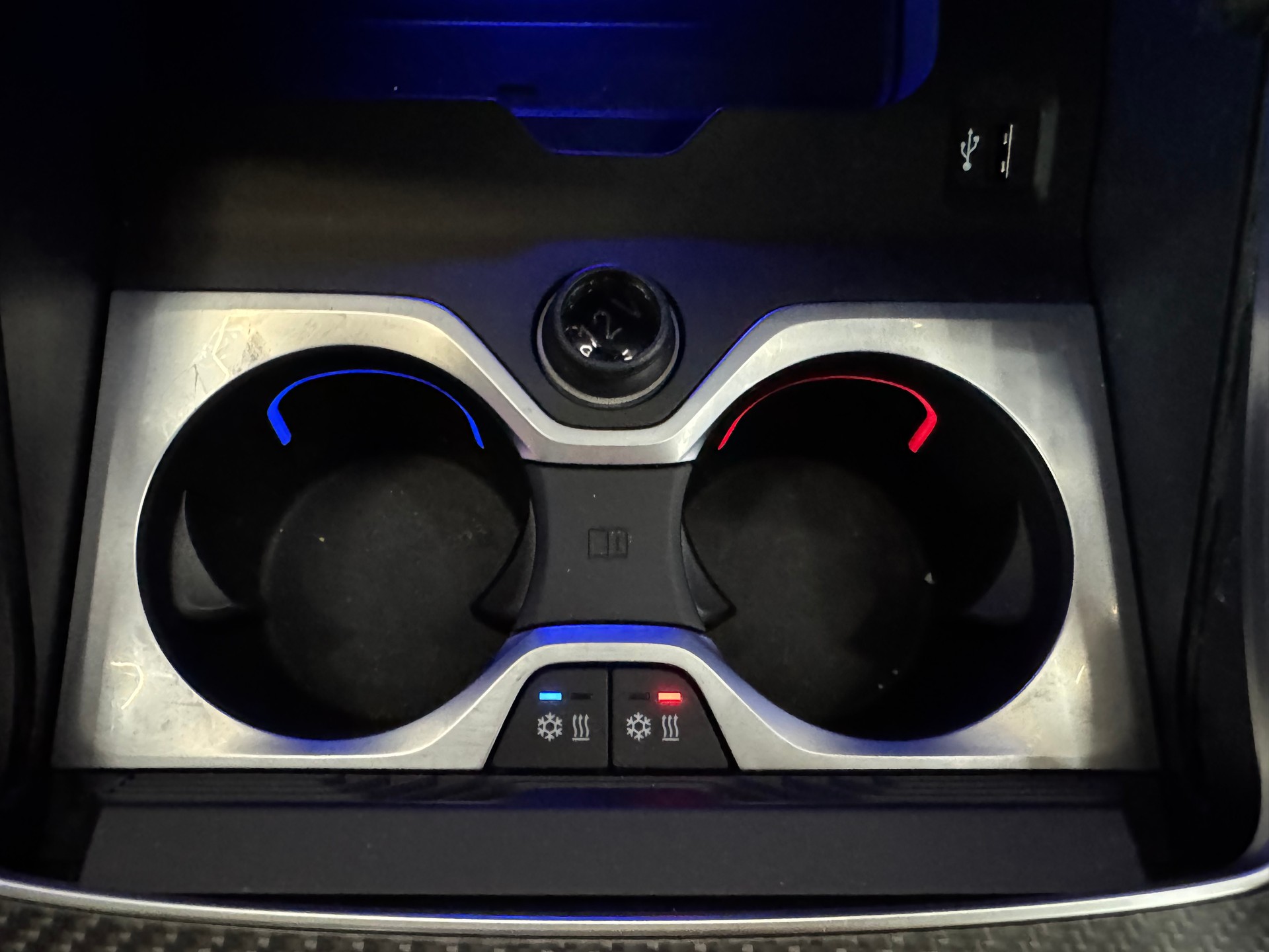 BMW XM xDrive 50e PHEV Steptronic-image-26
