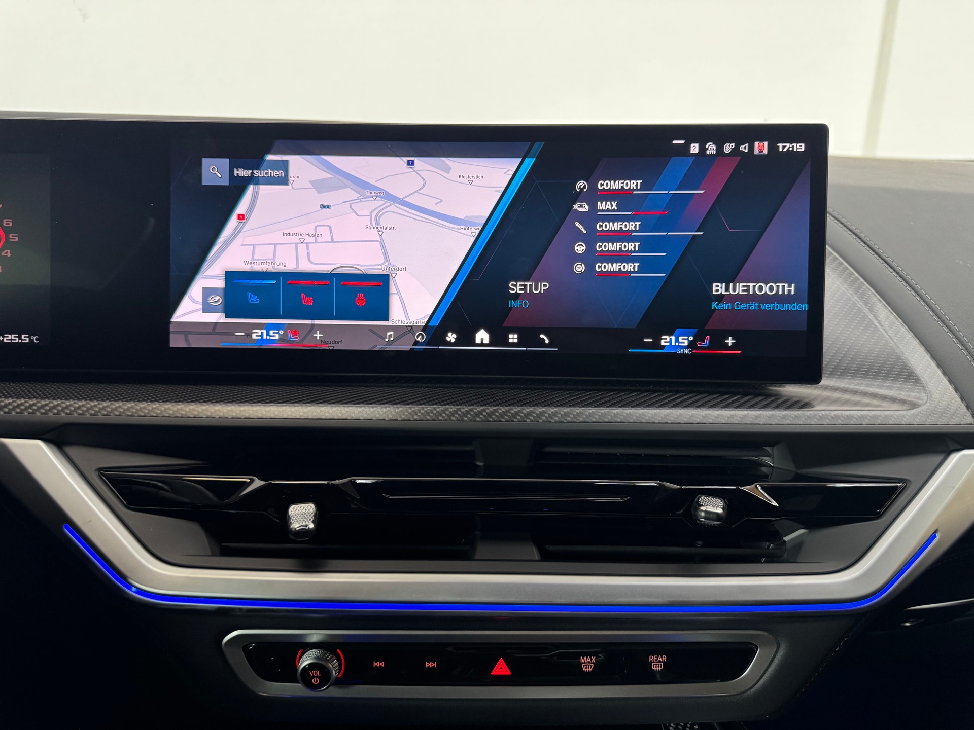 BMW XM xDrive 50e PHEV Steptronic-image-16