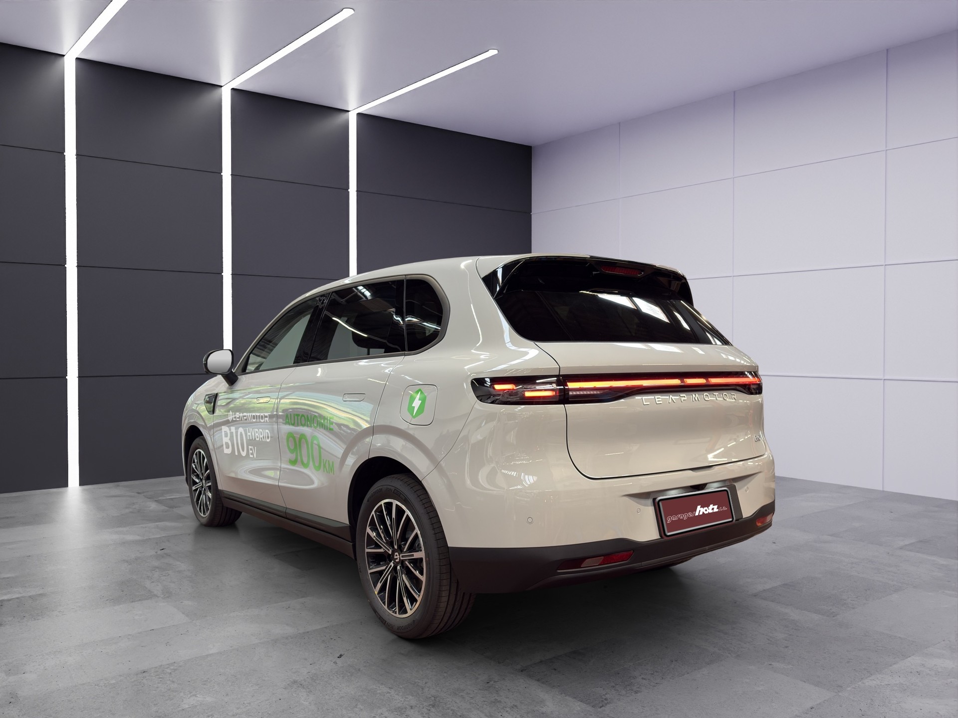 LEAPMOTOR B10 1.5 Hybrid EV-showroom-element-2