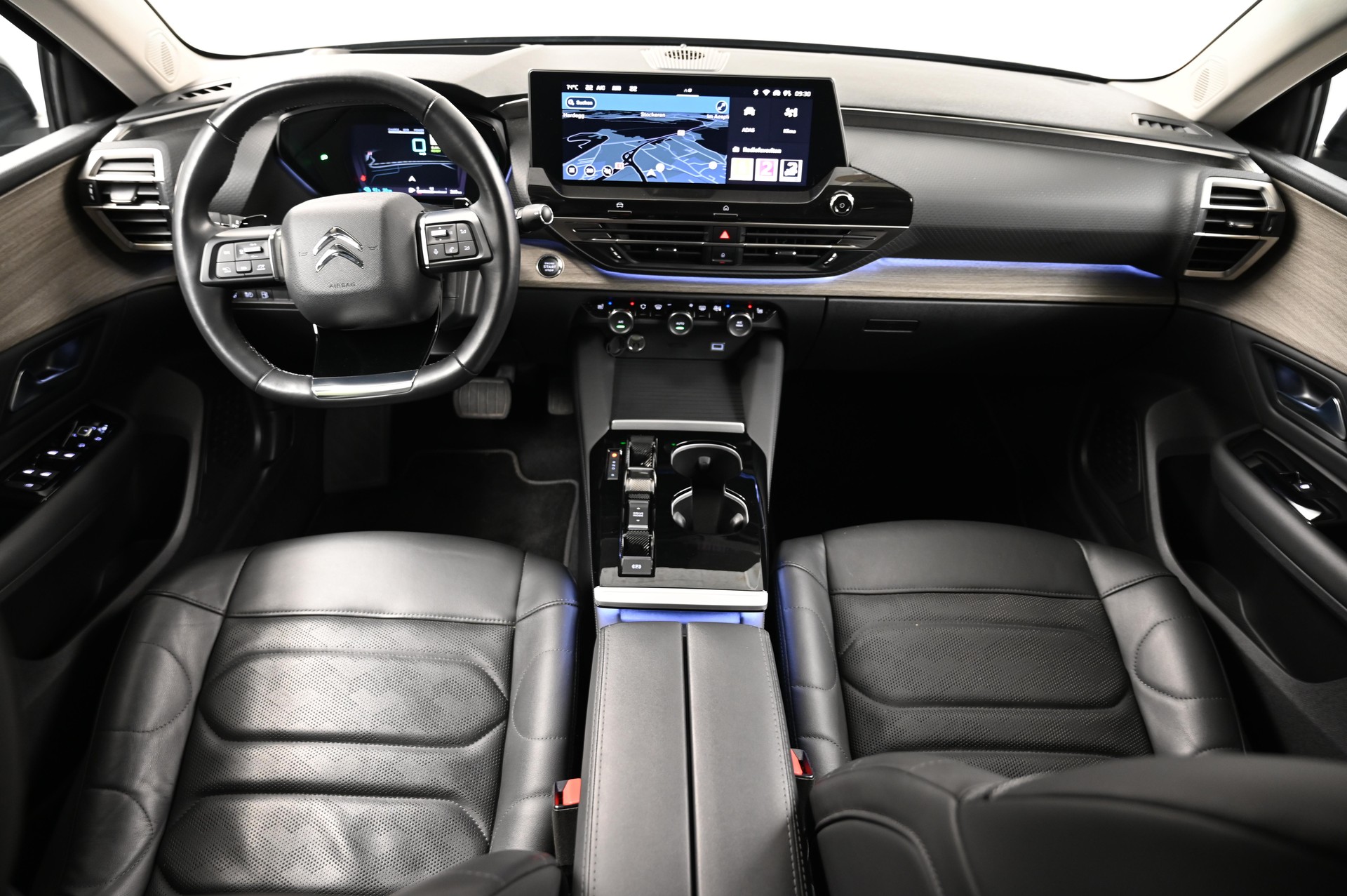 CITROEN C5 X 1.6 Plug-in Hybrid Shine-image-6