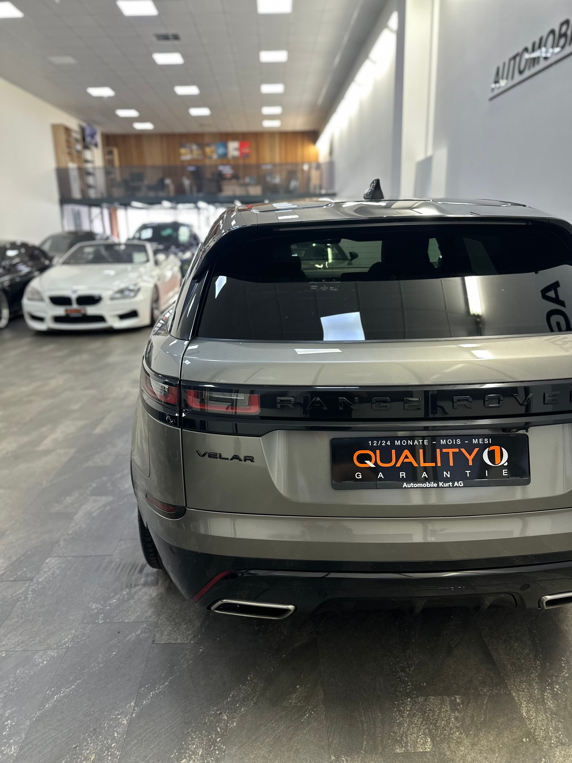 LAND ROVER Range Rover Velar R-Dynamic P 300 SE Automatic-image-4