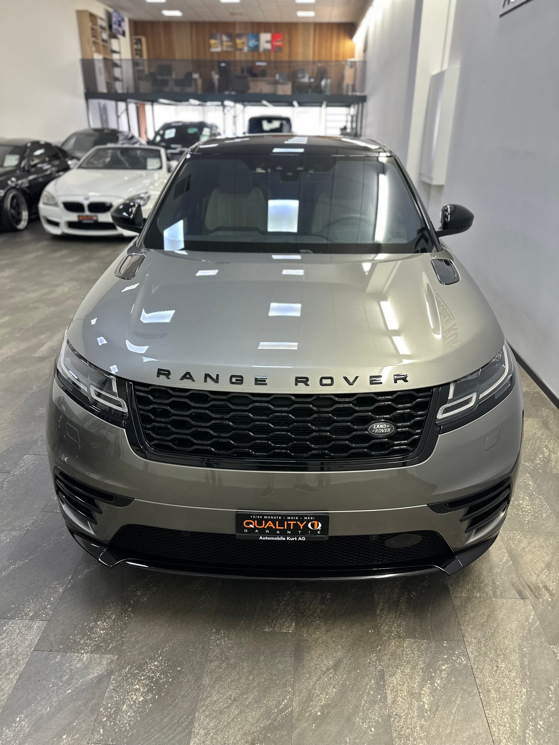 LAND ROVER Range Rover Velar R-Dynamic P 300 SE Automatic-image-8