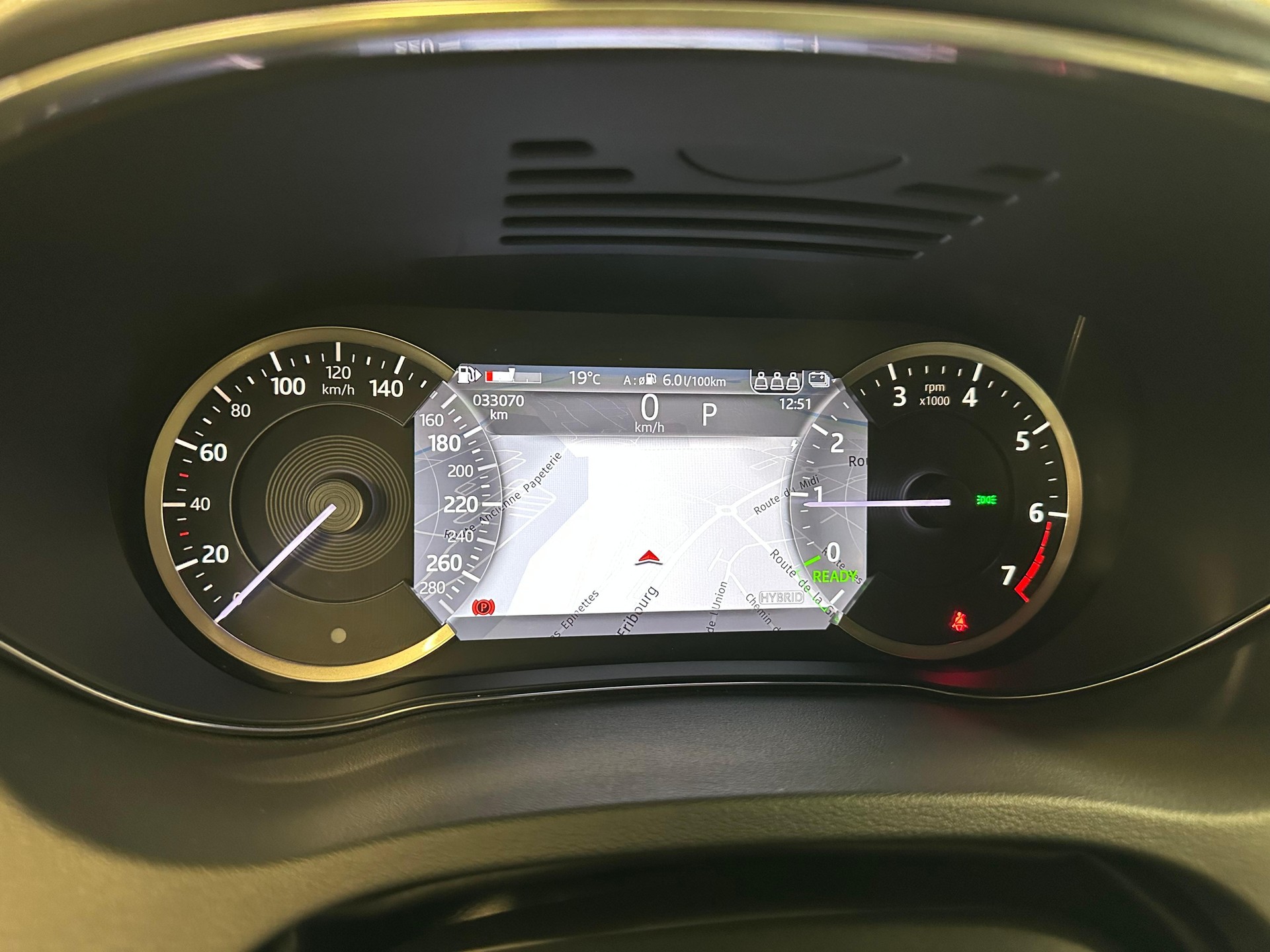 JAGUAR E-Pace 1.5 T 300e R-Dynamic S AWD-image-10