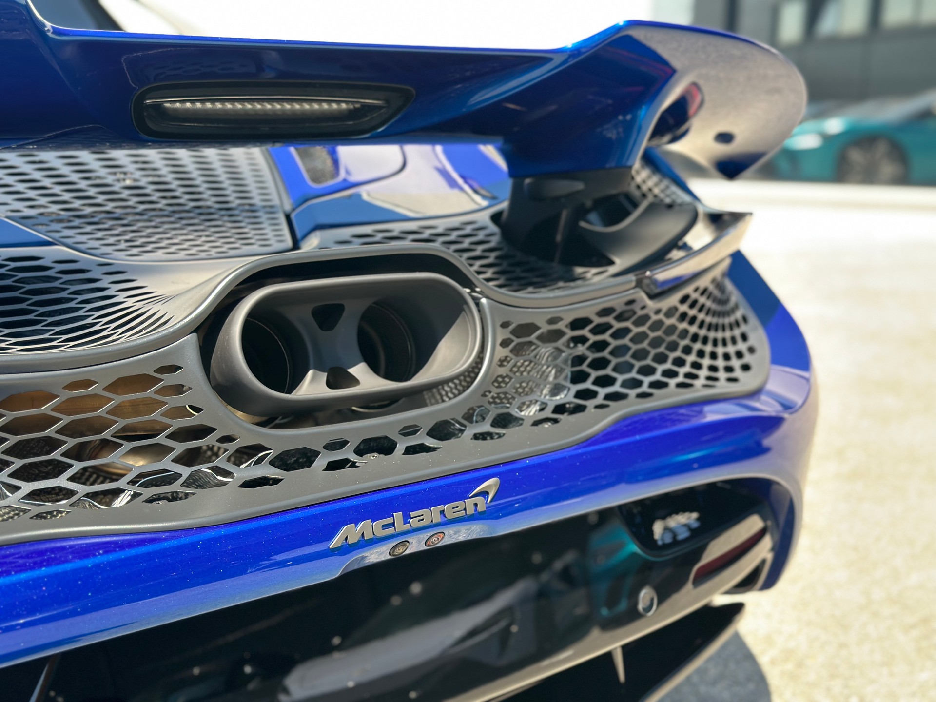 McLAREN 750S Spider-image-4