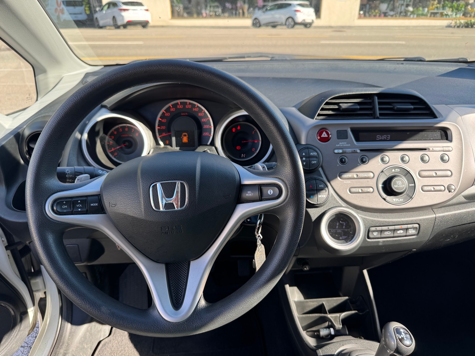 HONDA Jazz 1.4i Elegance i-Shift-image-11
