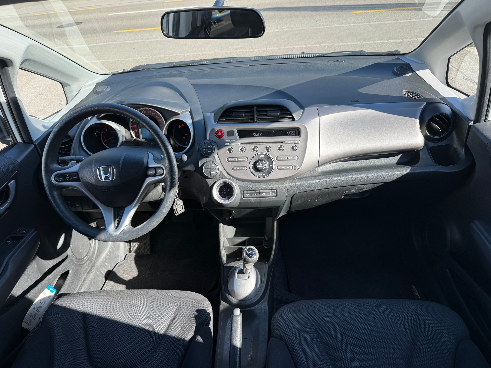 HONDA Jazz 1.4i Elegance i-Shift-image-10