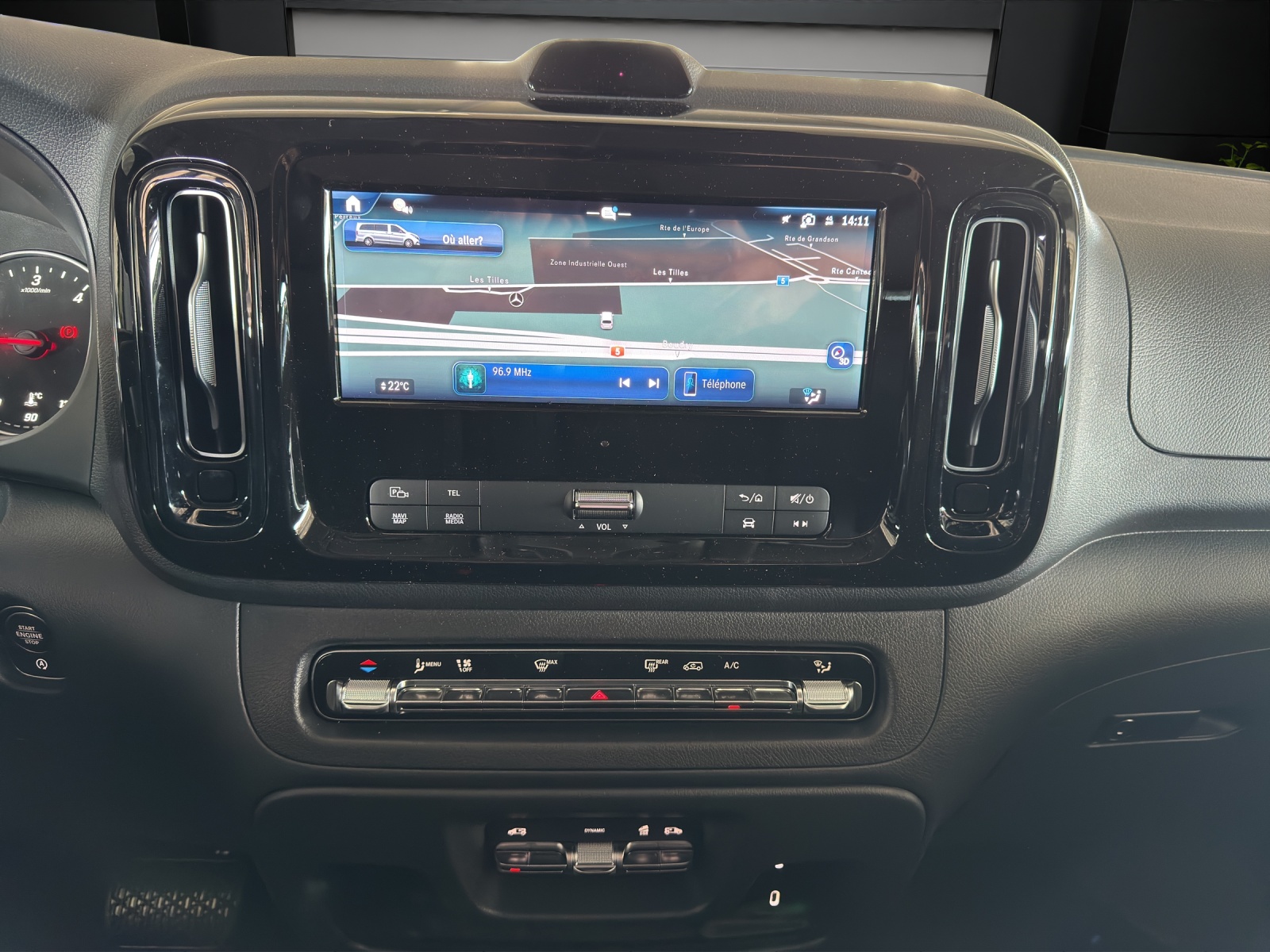 MERCEDES-BENZ Vito 119 CDI Extralang Tourer 9G-Tronic 4M Pro-image-10