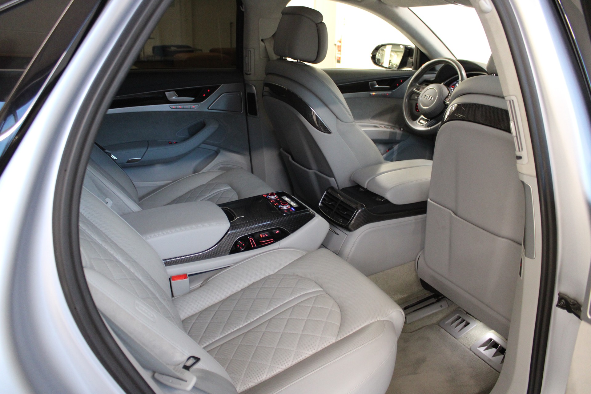 AUDI S8 4.0 TFSI V8 plus quattro tiptronic ABT-image-19