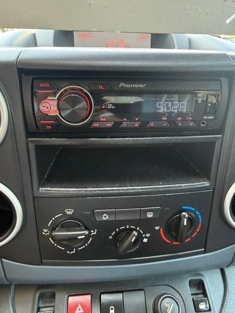 PEUGEOT Partner 1.6 e-HDI Active-image-15
