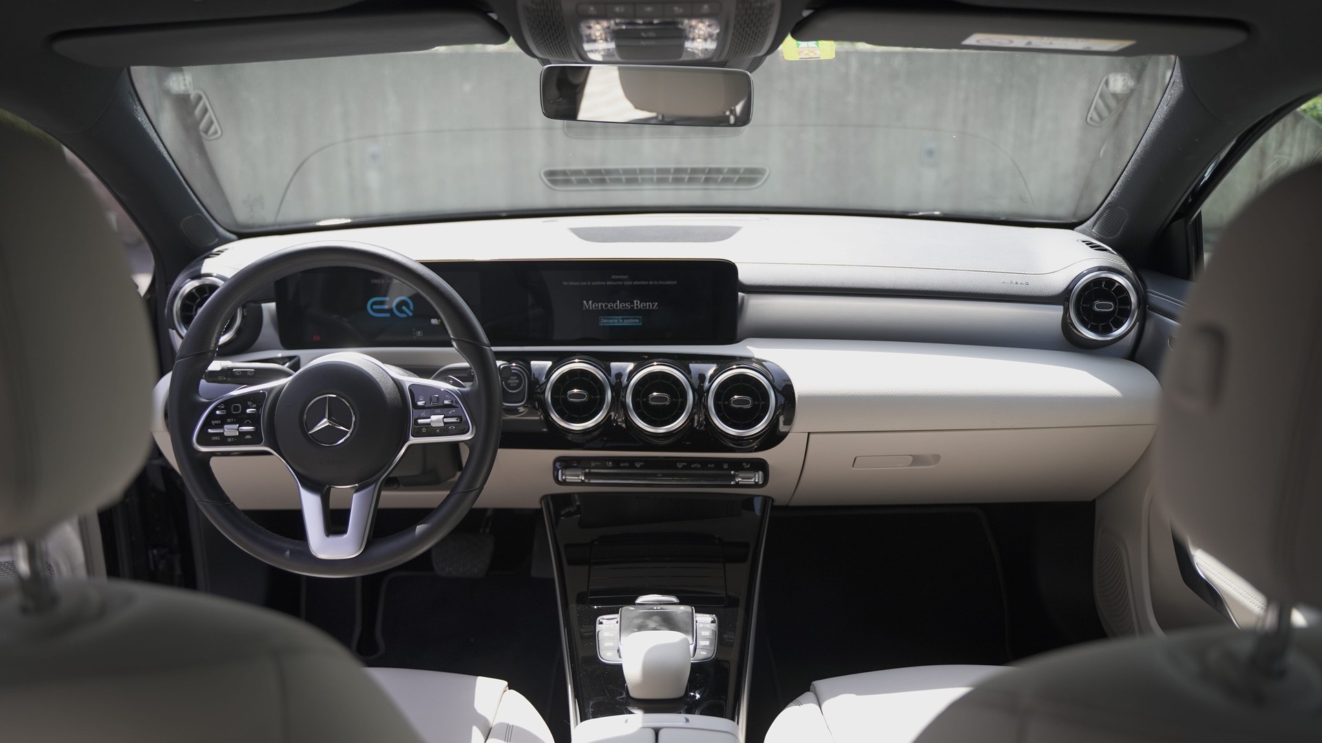 MERCEDES-BENZ A 250 e Progressive-image-5