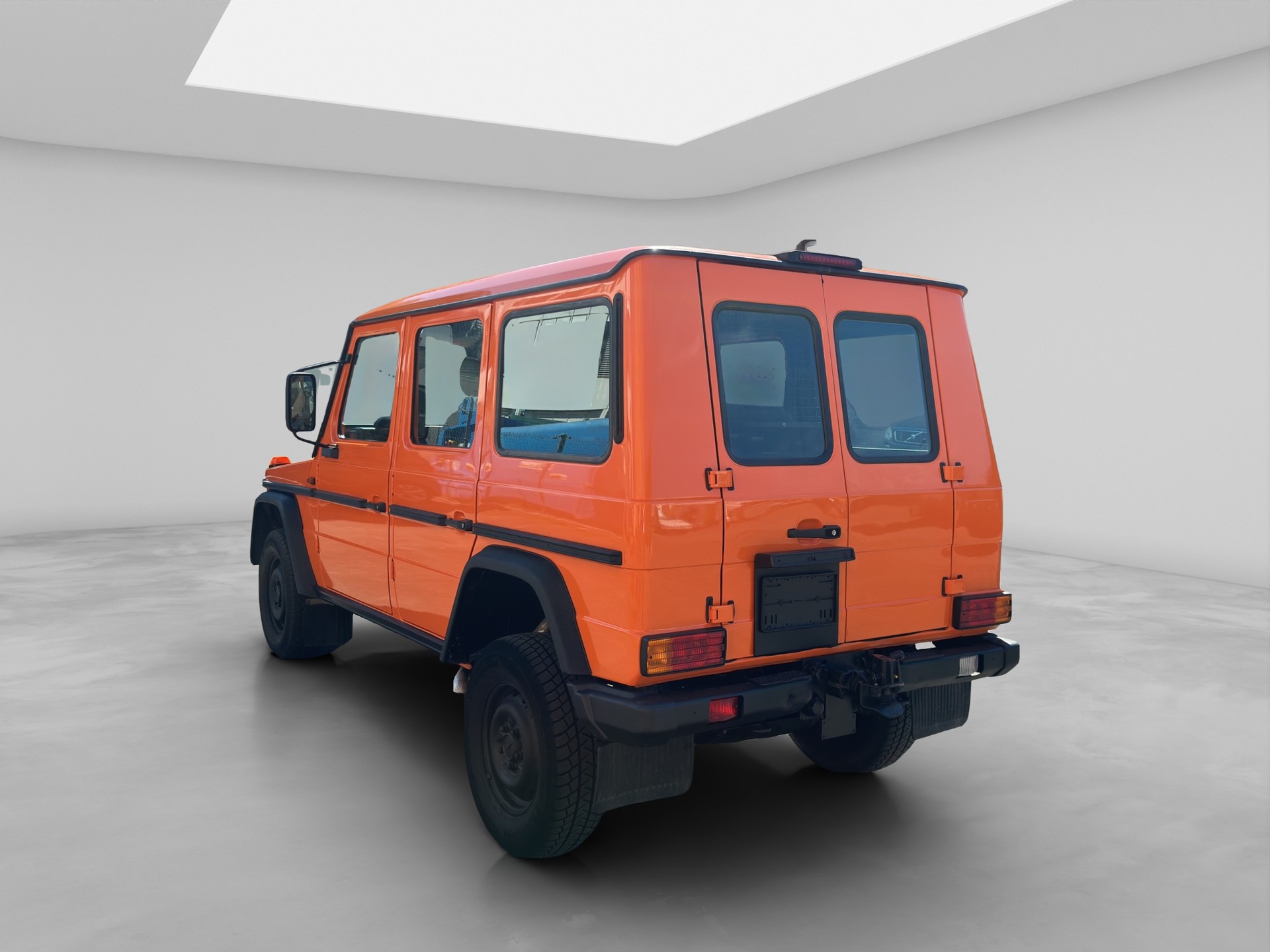 MERCEDES-BENZ G 270 CDI Automatic-showroom-element-3