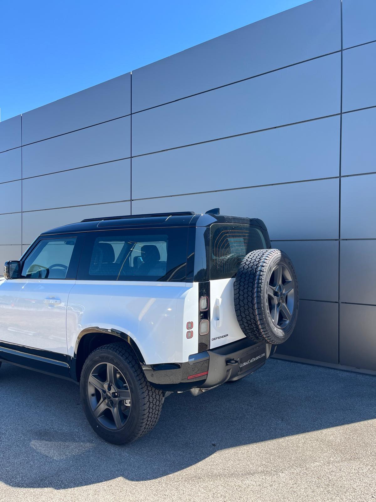 LAND ROVER Defender 90 X-Dynamic SE 3.0 MHEV Diesel AWD-showroom-element-2