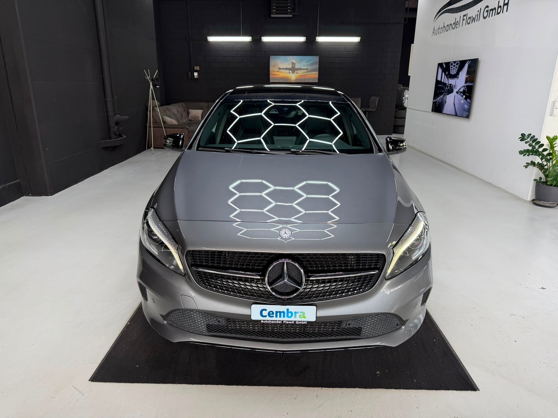 MERCEDES-BENZ A 200 CDI 7G-DCT-showroom-element-1