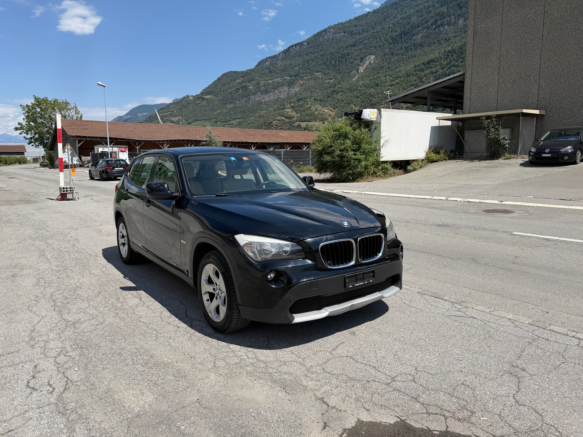 BMW X1 xDrive 20i Steptronic-image-1