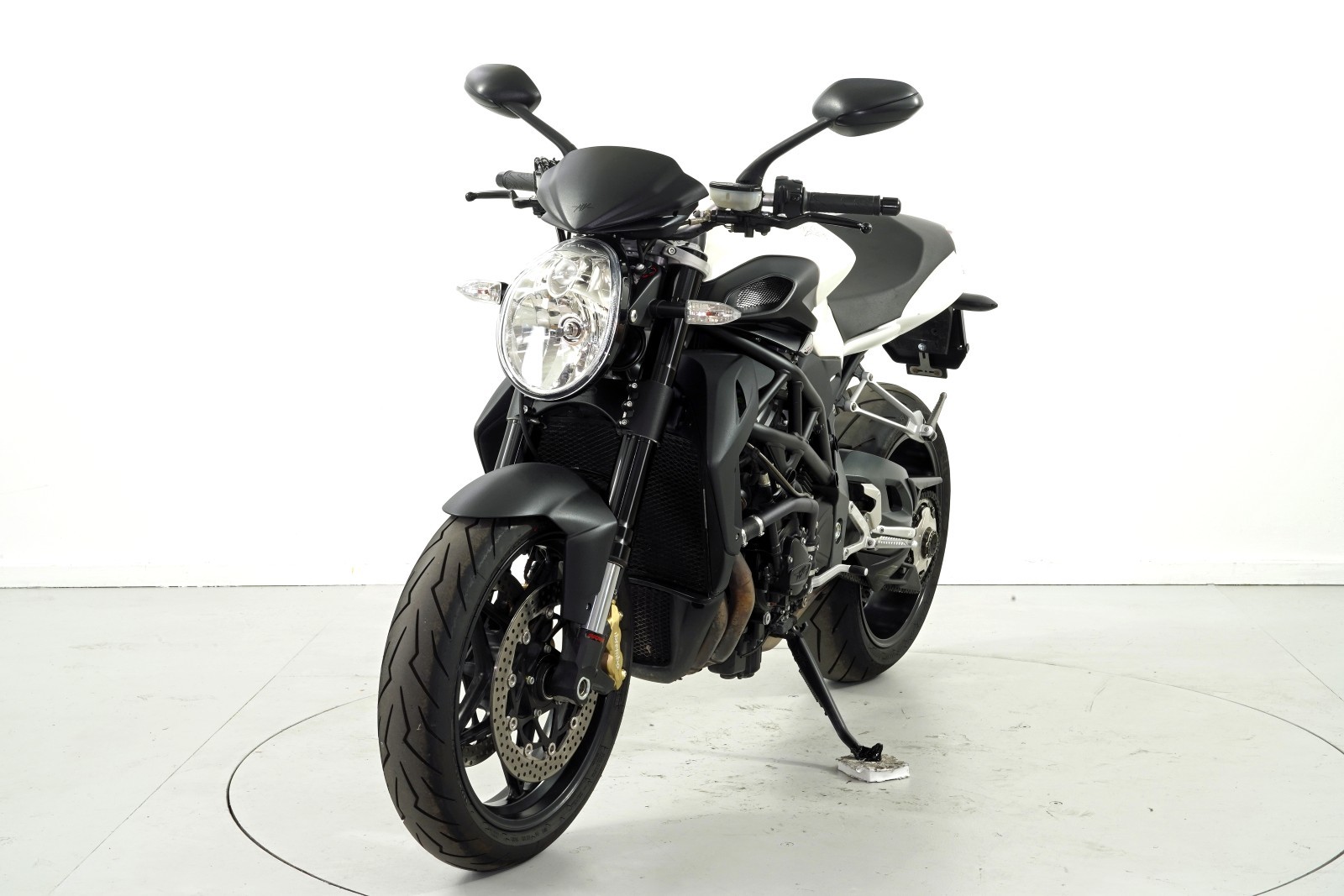 MV AGUSTA B4 920 Brutale-image-2