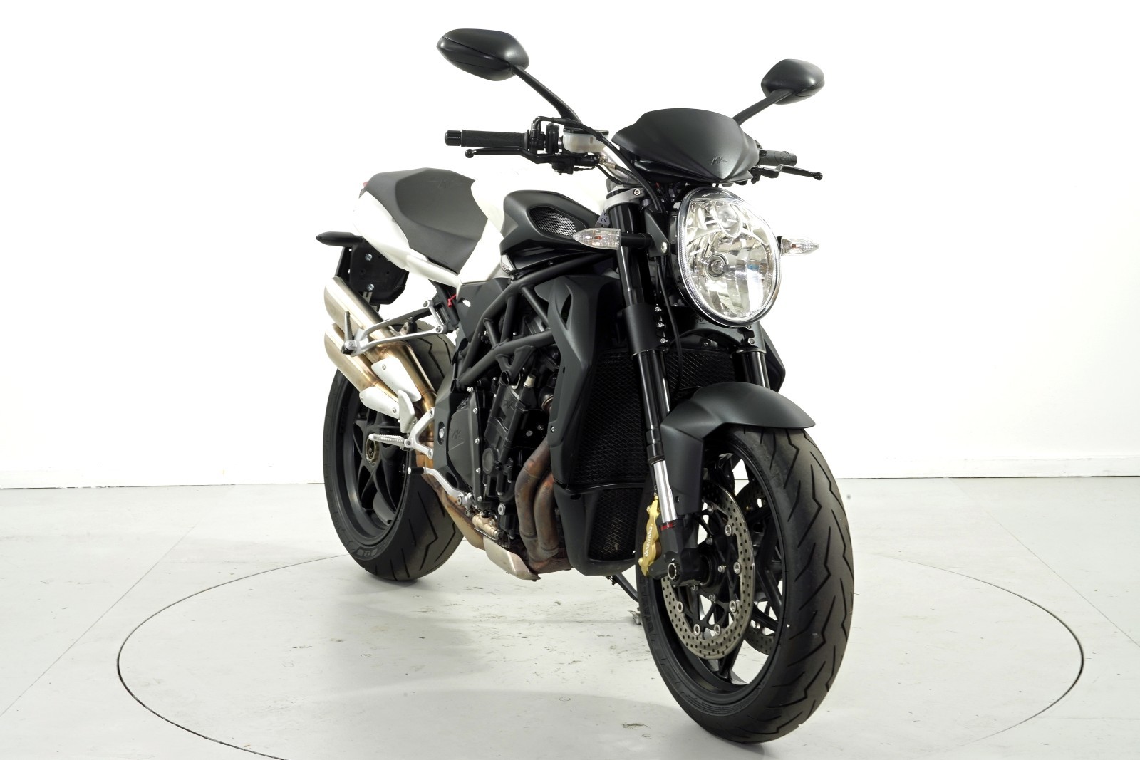 MV AGUSTA B4 920 Brutale-image-1