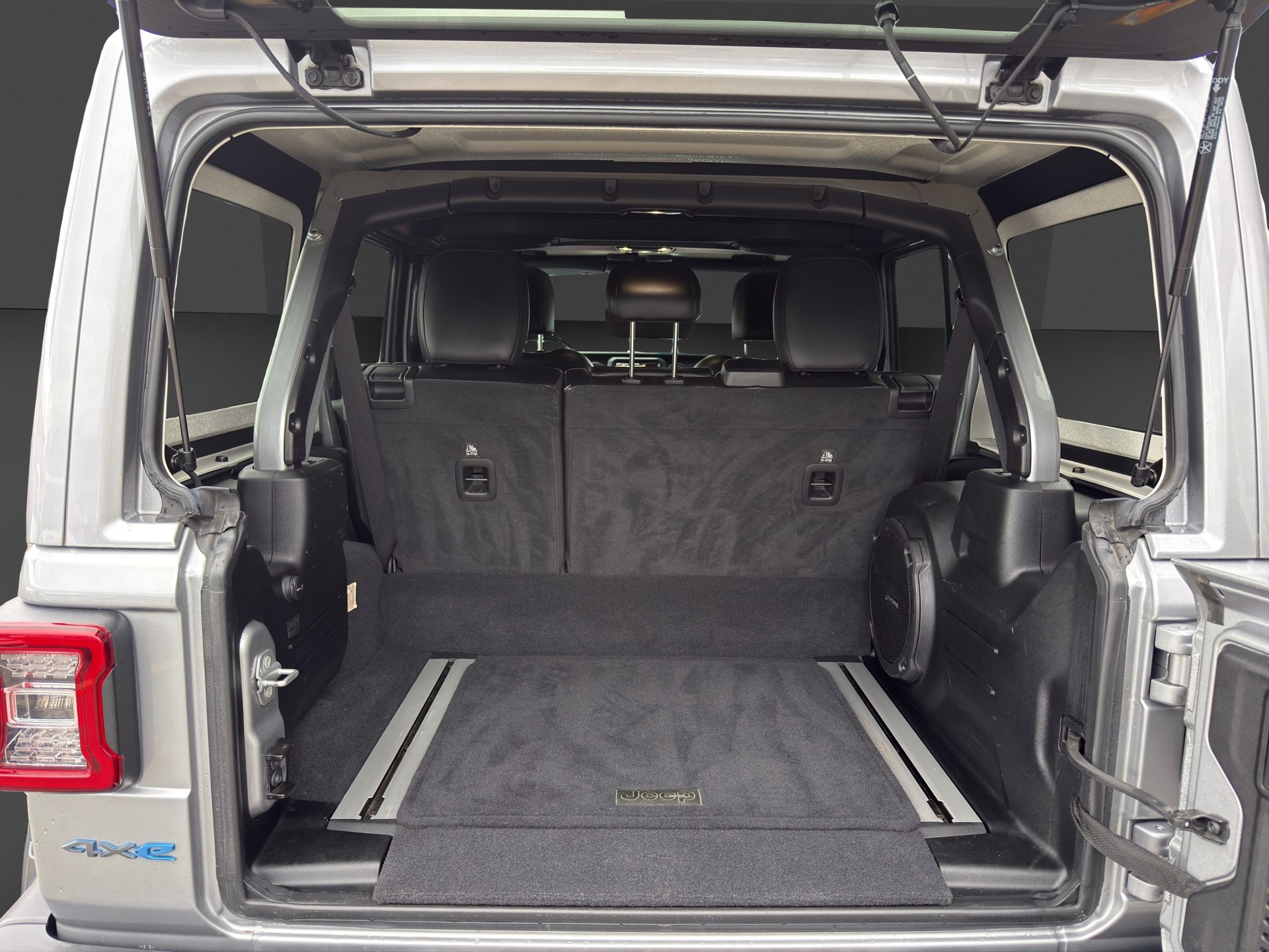 JEEP Wrangler 2.0 PHEV Unlimited Rubicon DT Automatic-image-17