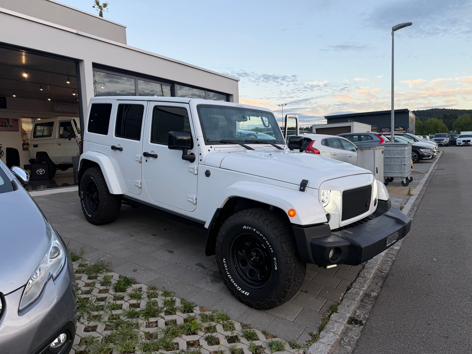 JEEP Wrangler 2.8CRD Unlimited Rubicon Automatic-image-7