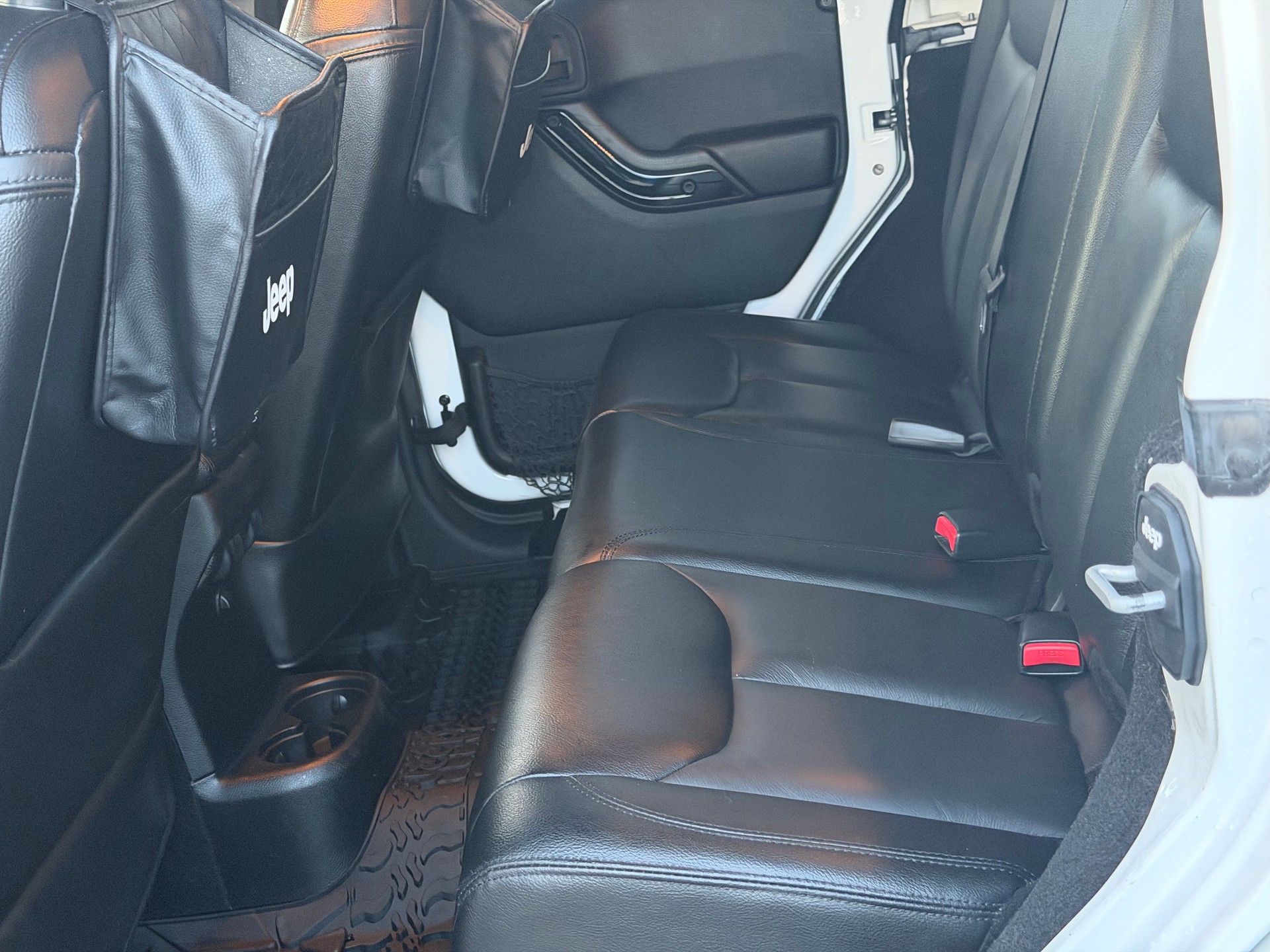 JEEP Wrangler 2.8CRD Unlimited Rubicon Automatic-image-8