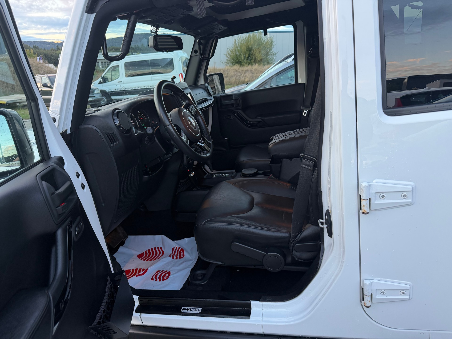 JEEP Wrangler 2.8CRD Unlimited Rubicon Automatic-image-9