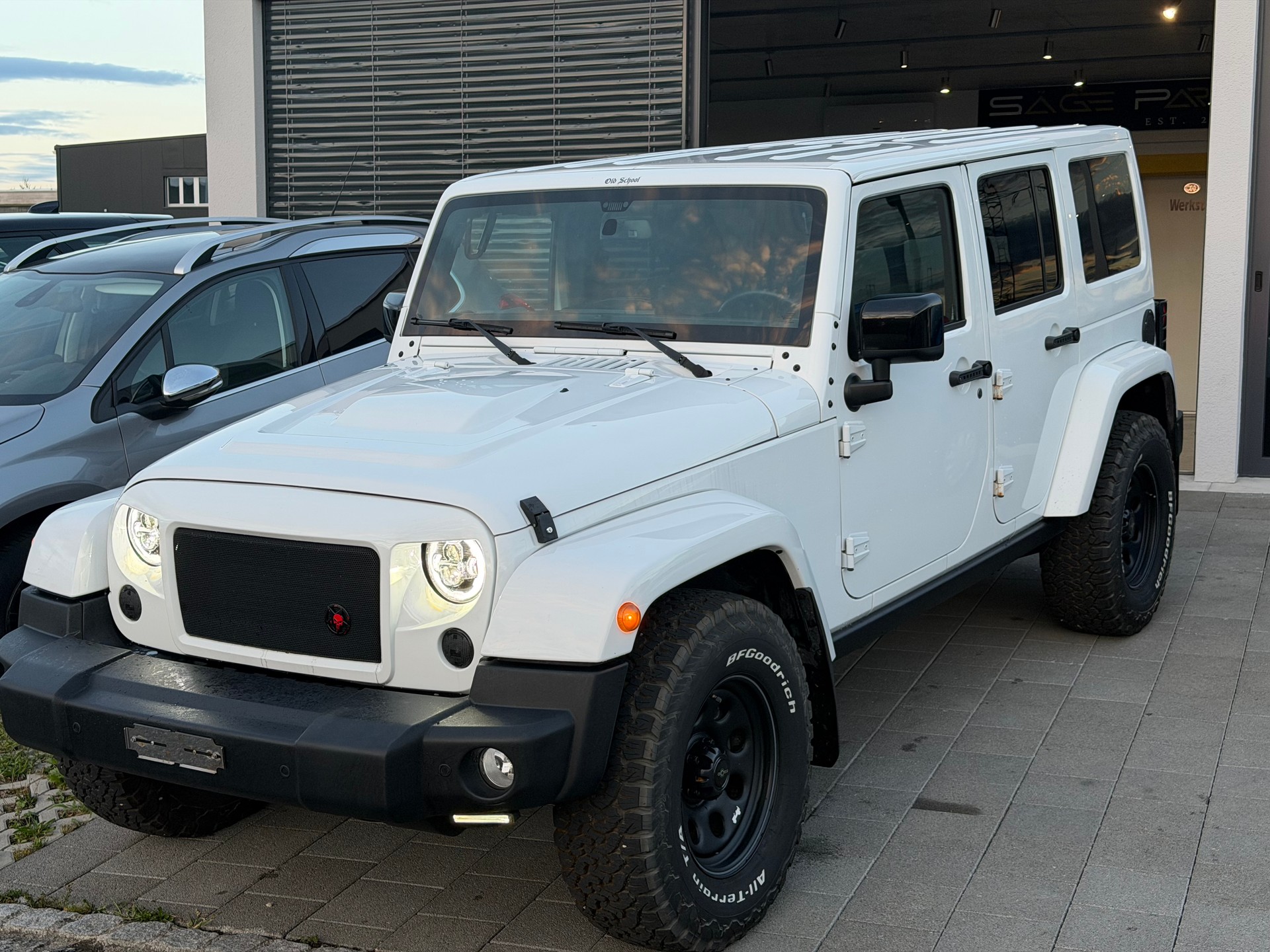 JEEP Wrangler 2.8CRD Unlimited Rubicon Automatic-showroom-element-3