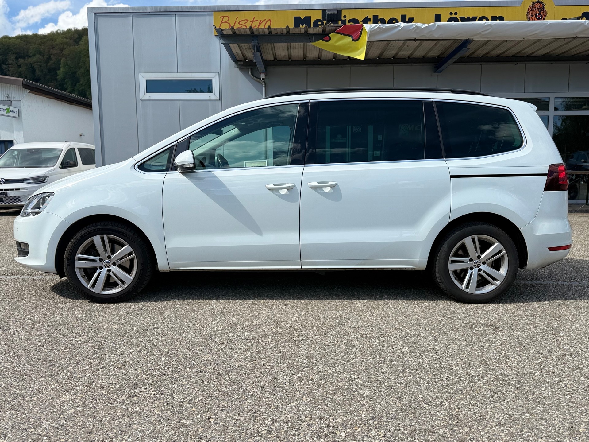 VW Sharan 2.0 TDI BMT Trendline 4Motion-image-6