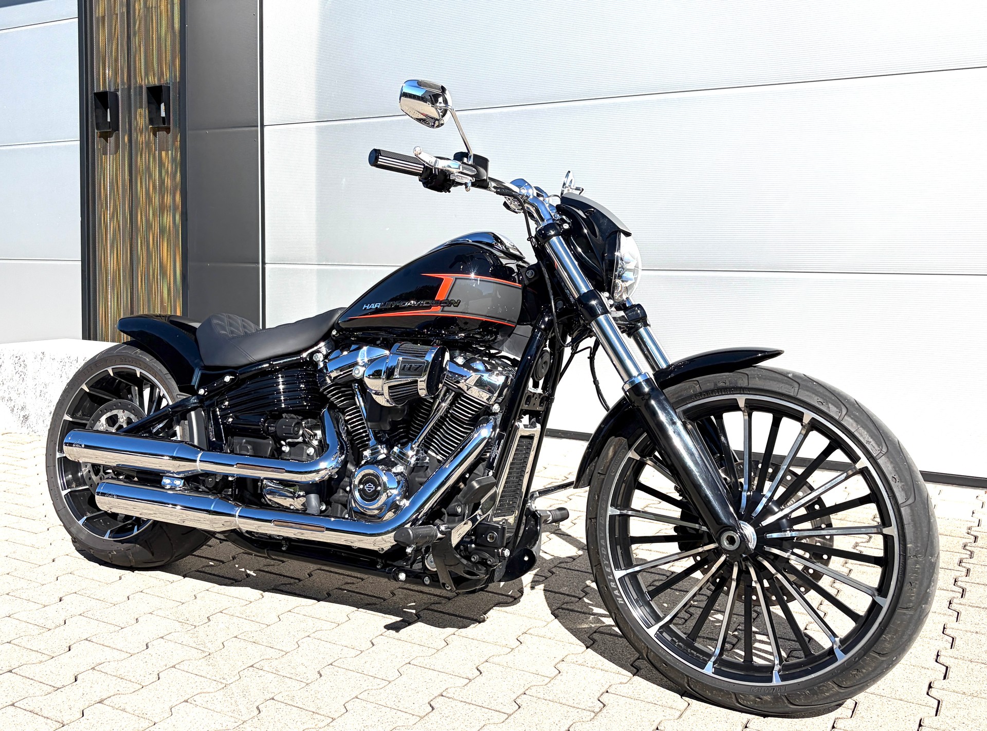 HARLEY-DAVIDSON FXBR Breakout 117-image-11