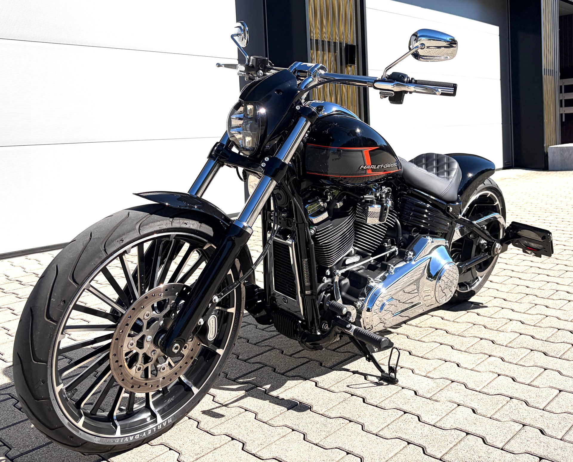 HARLEY-DAVIDSON FXBR Breakout 117-image-10