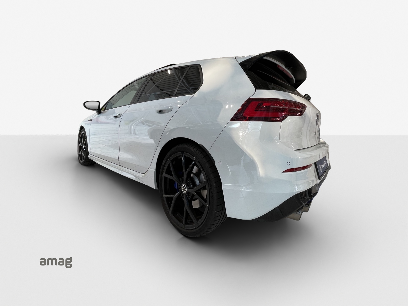 VW Golf 2.0 TSI R DSG 4Motion-showroom-element-2
