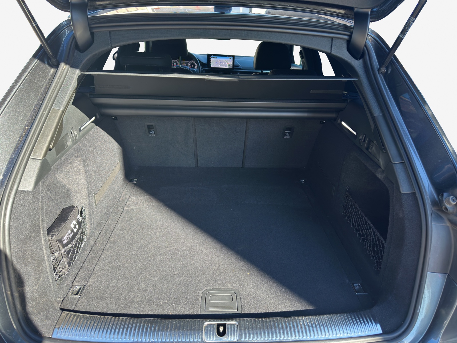 AUDI A4 Avant 40 TDI S line Attraction quattro S-tronic-image-12