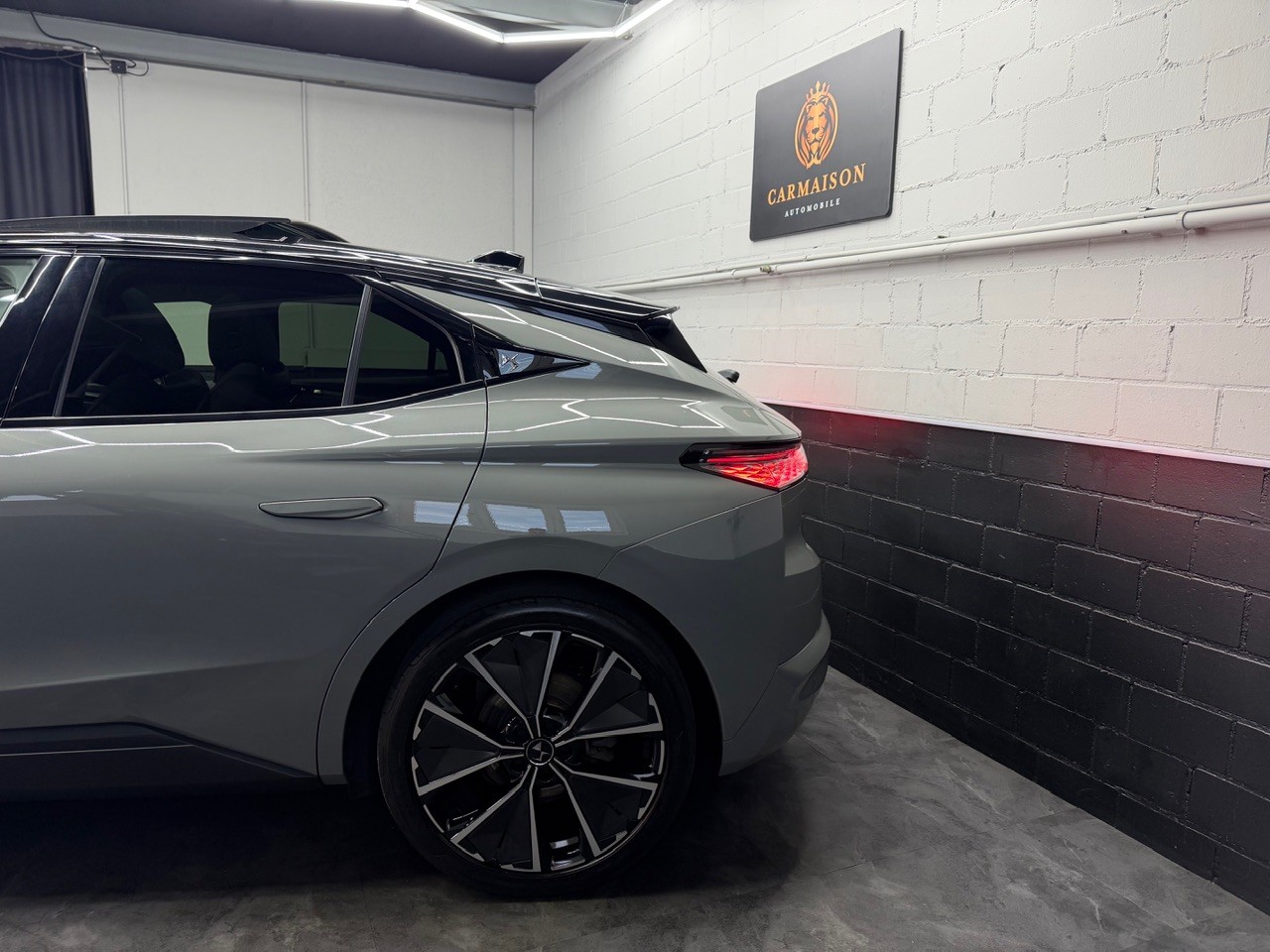 DS AUTOMOBILES DS 4 1.6 Pure Tech Performance Line+ EAT8 | CH-Auto | Glasdach | Head-Up | 360° Kamera | ACC Tempomat | AHK 1'6T-showroom-element-3