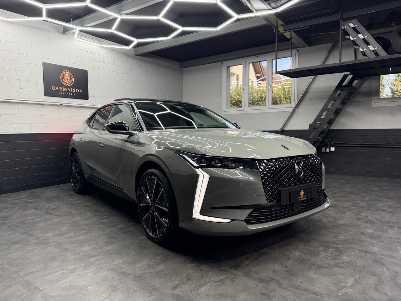 DS AUTOMOBILES DS 4 1.6 Pure Tech Performance Line+ EAT8 | CH-Auto | Glasdach | Head-Up | 360° Kamera | ACC Tempomat | AHK 1'6T