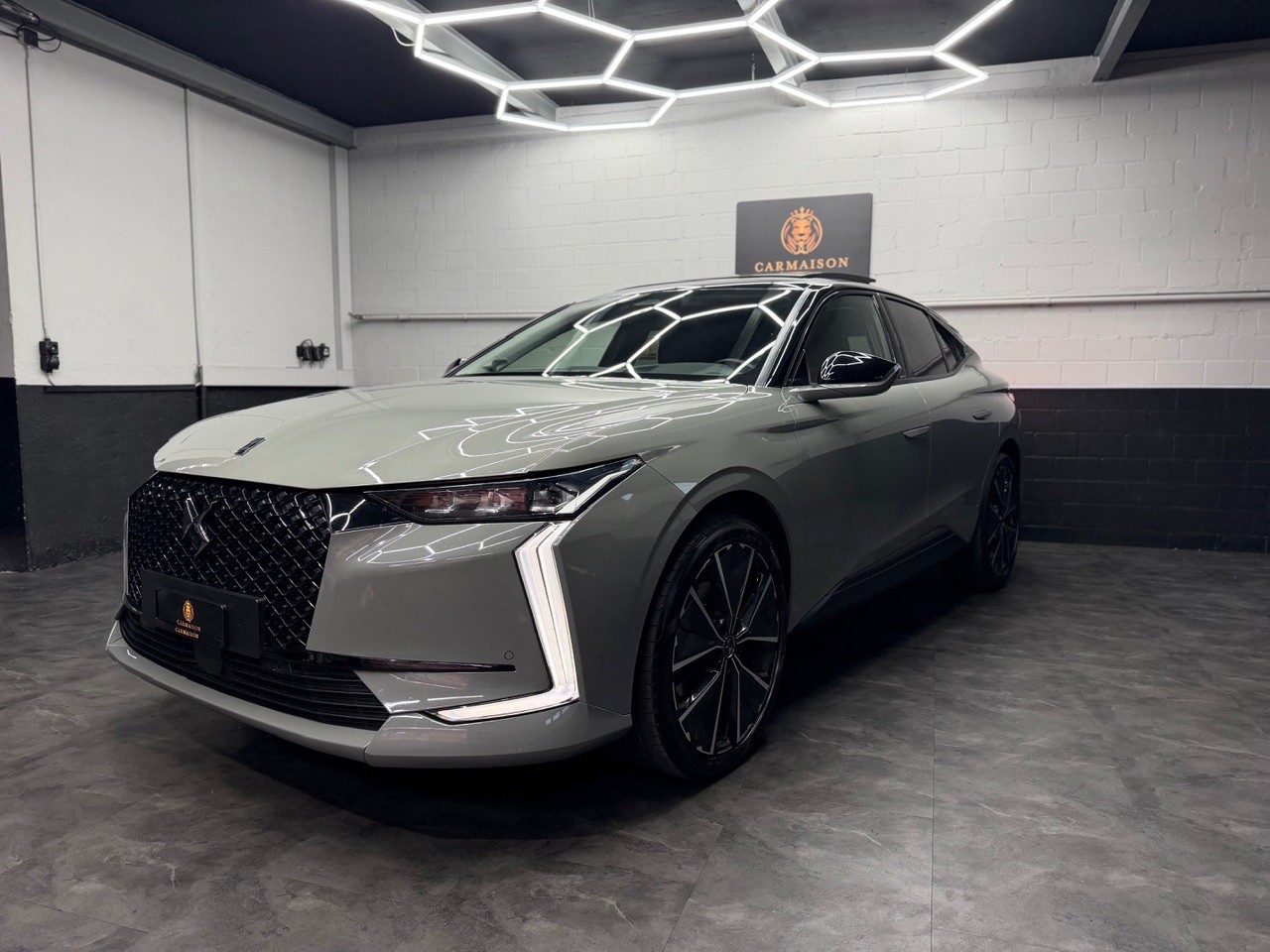 DS AUTOMOBILES DS 4 1.6 Pure Tech Performance Line+ EAT8 | CH-Auto | Glasdach | Head-Up | 360° Kamera | ACC Tempomat | AHK 1'6T-showroom-element-2