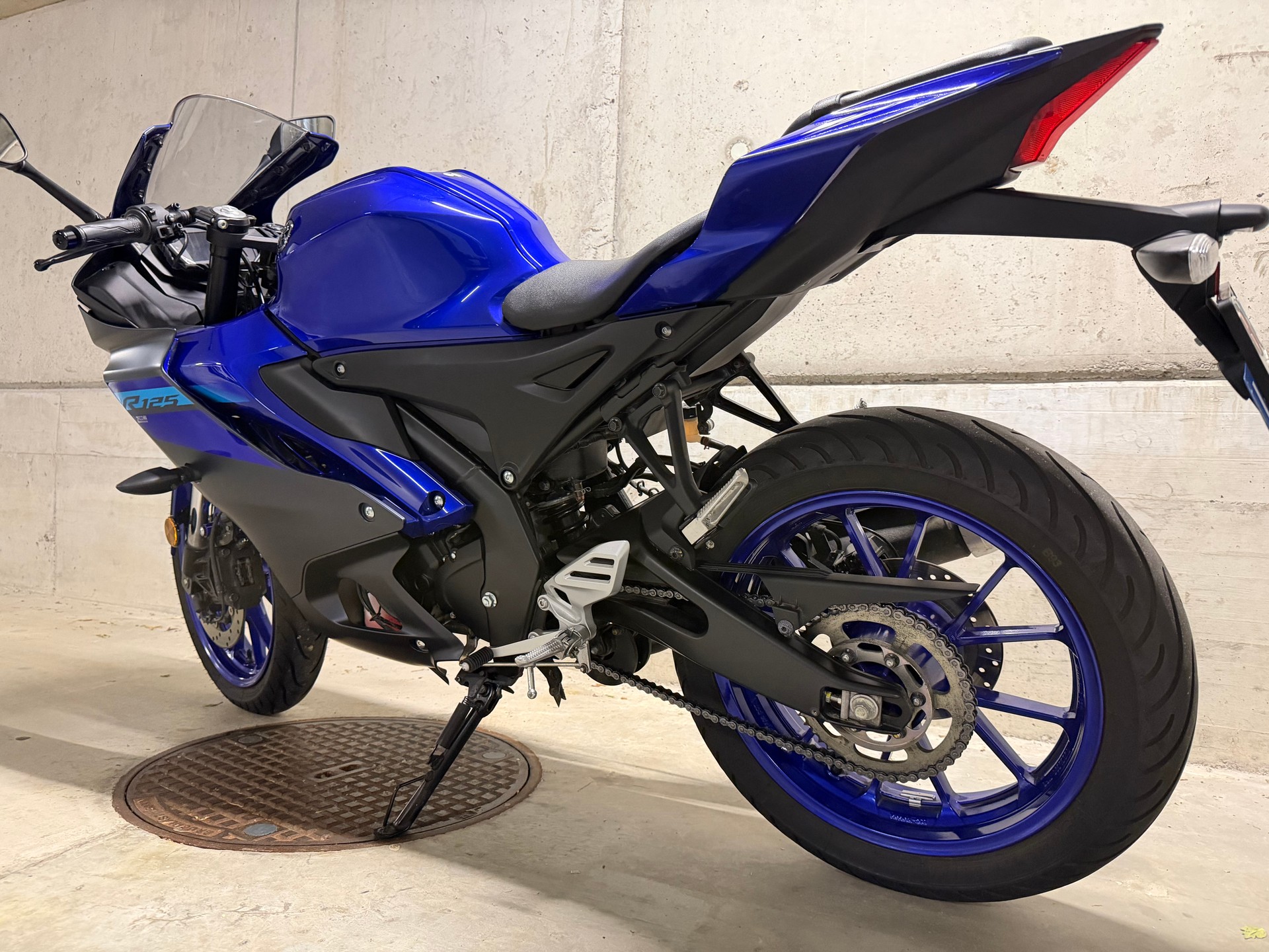 YAMAHA YZF-R 125 ABS-image-6